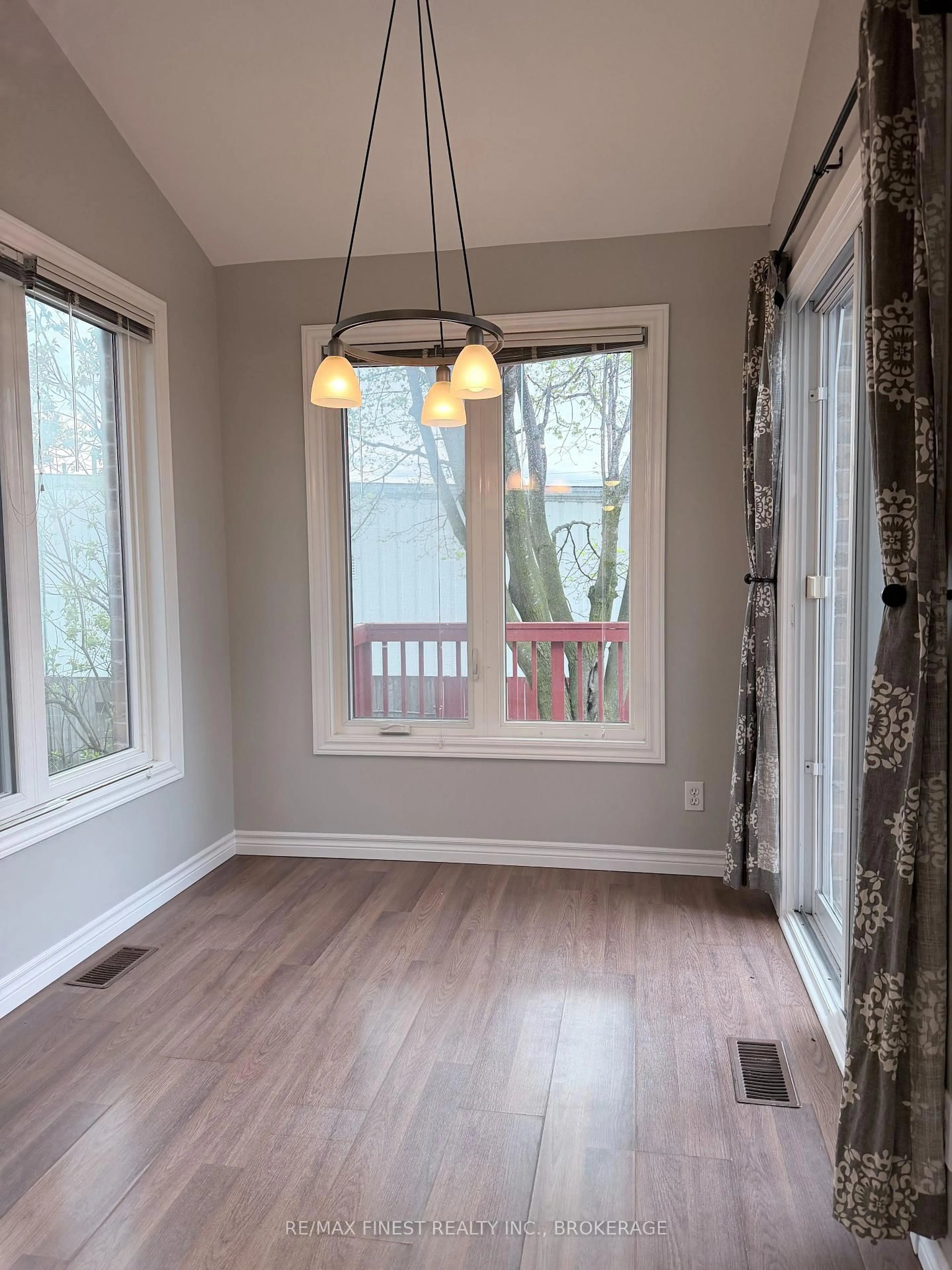 A pic of a room for 936 Killarney Cres, Kingston Ontario K7M 8E1