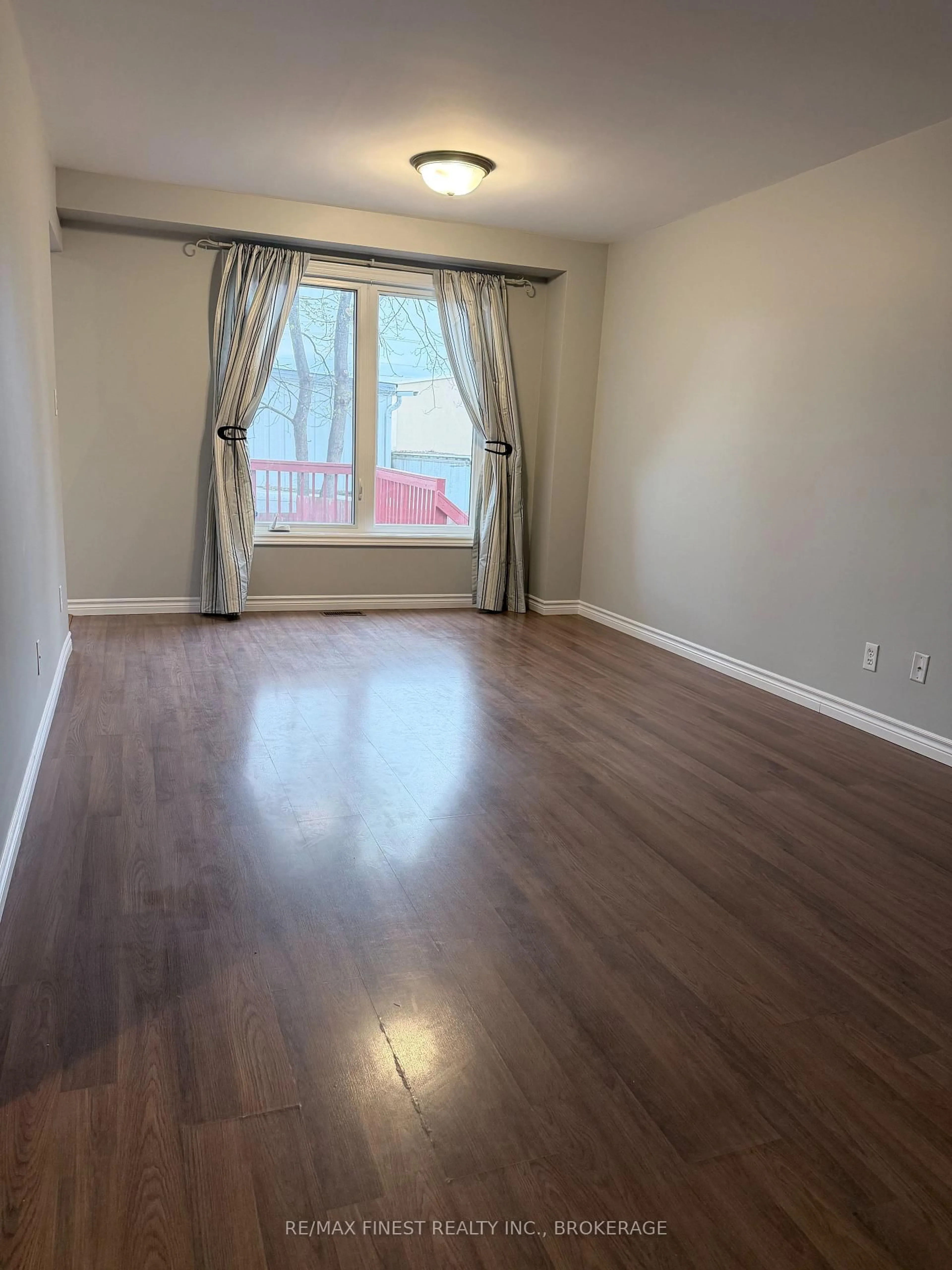 A pic of a room for 936 Killarney Cres, Kingston Ontario K7M 8E1