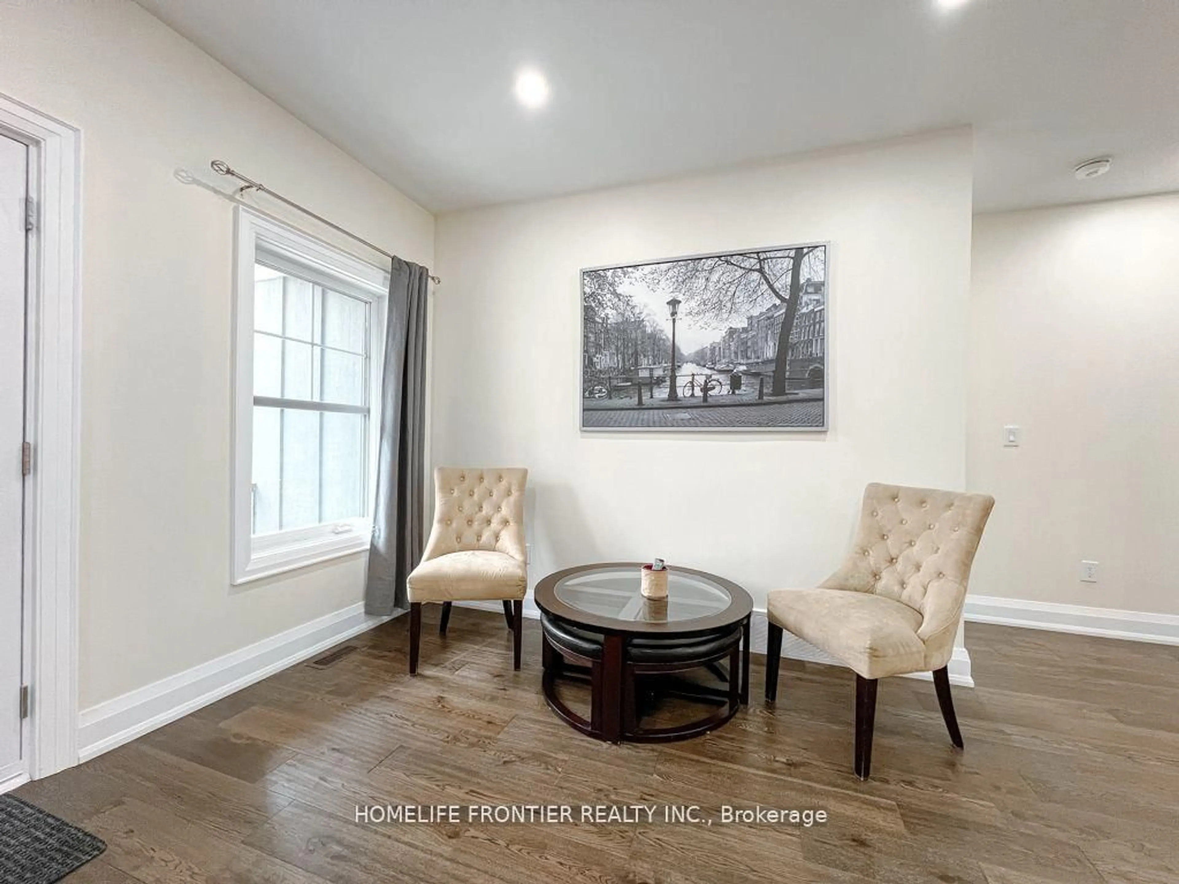Living room with furniture, unknown for 18 Murray St, Sundridge Ontario P0A 1Z0