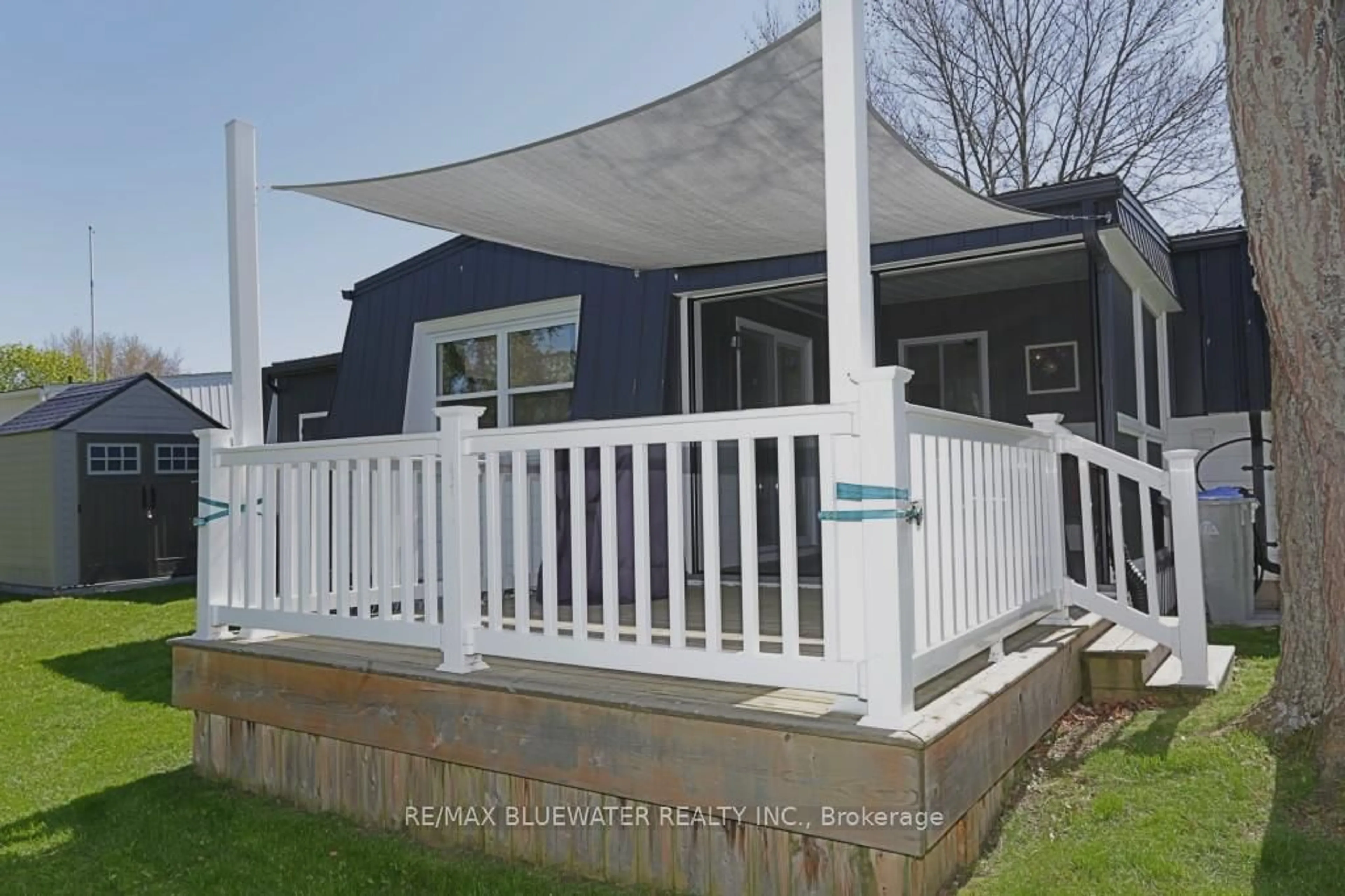 Home with vinyl exterior material, unknown for 314 Wyldwood Lane, South Huron Ontario N0M 1T0