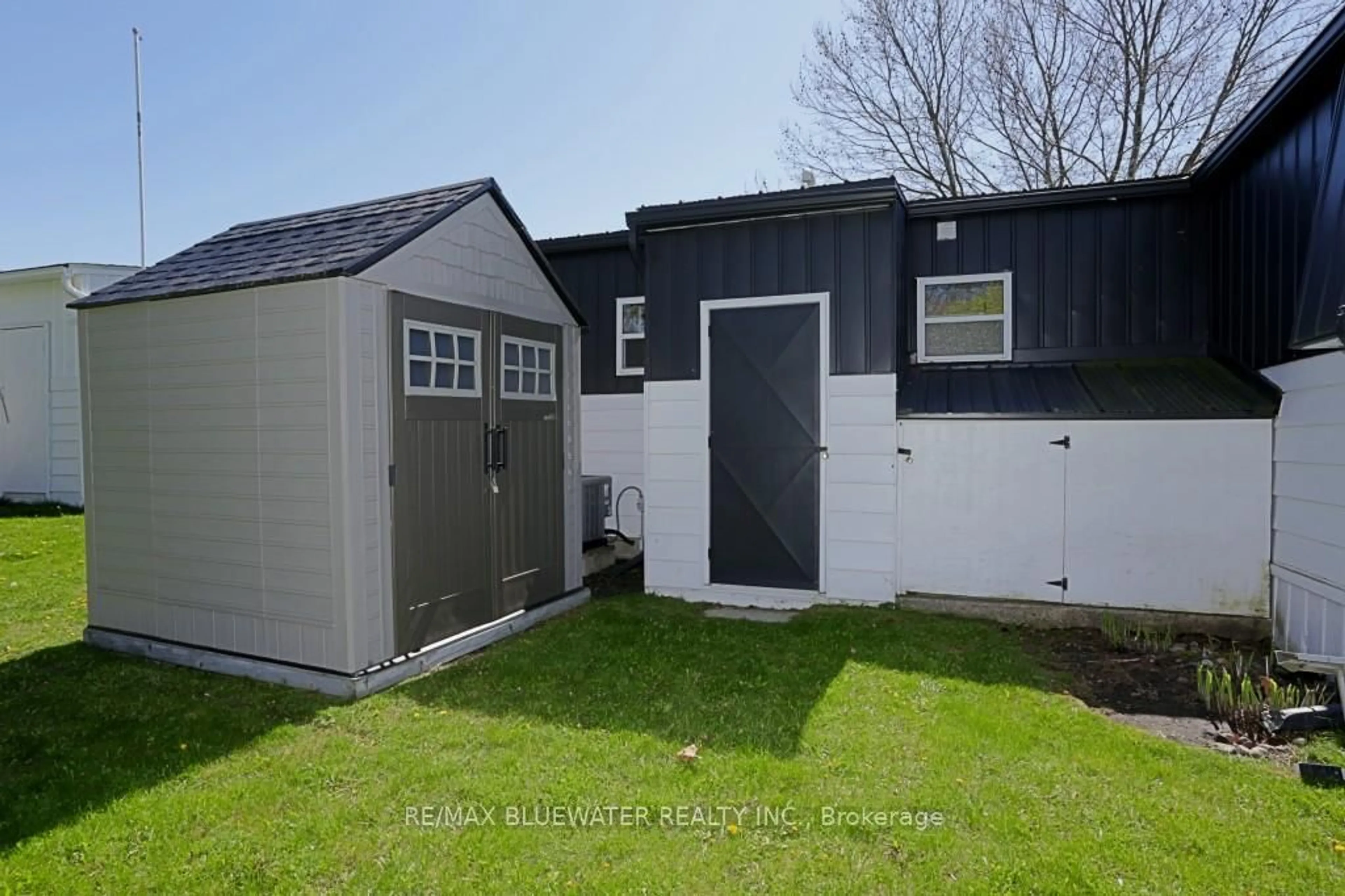 Shed for 314 Wyldwood Lane, South Huron Ontario N0M 1T0