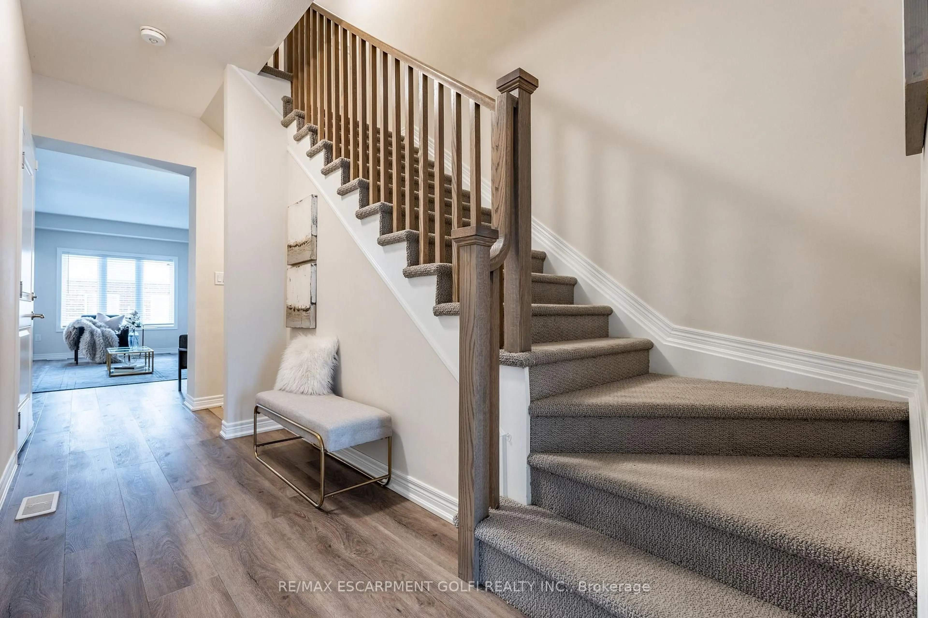 Stairs for 88 Sycamore St, Welland Ontario L3B 5N8