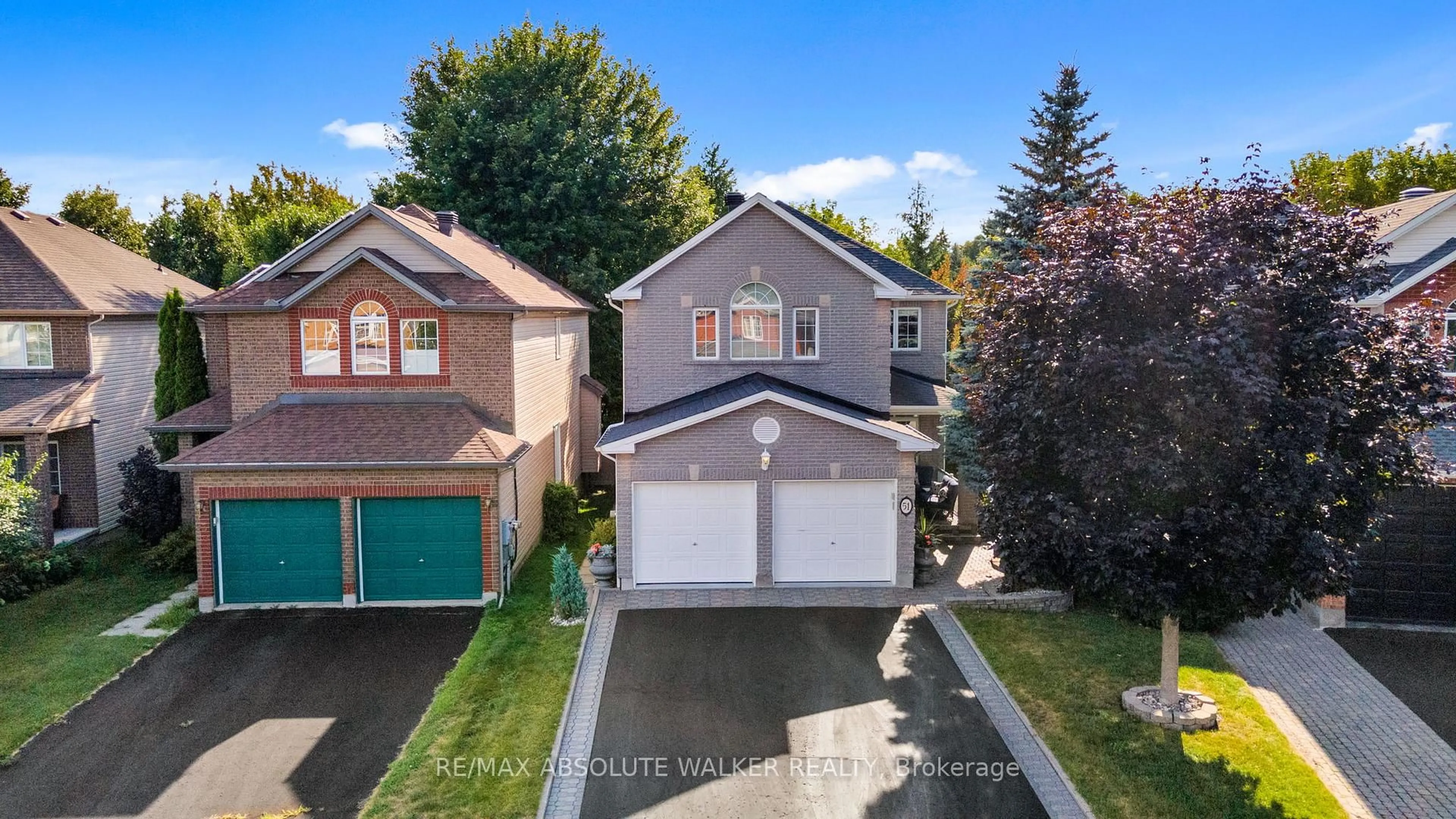 A pic from outside/outdoor area/front of a property/back of a property/a pic from drone, street for 51 Borealis Cres, Ottawa Ontario K1K 4T5