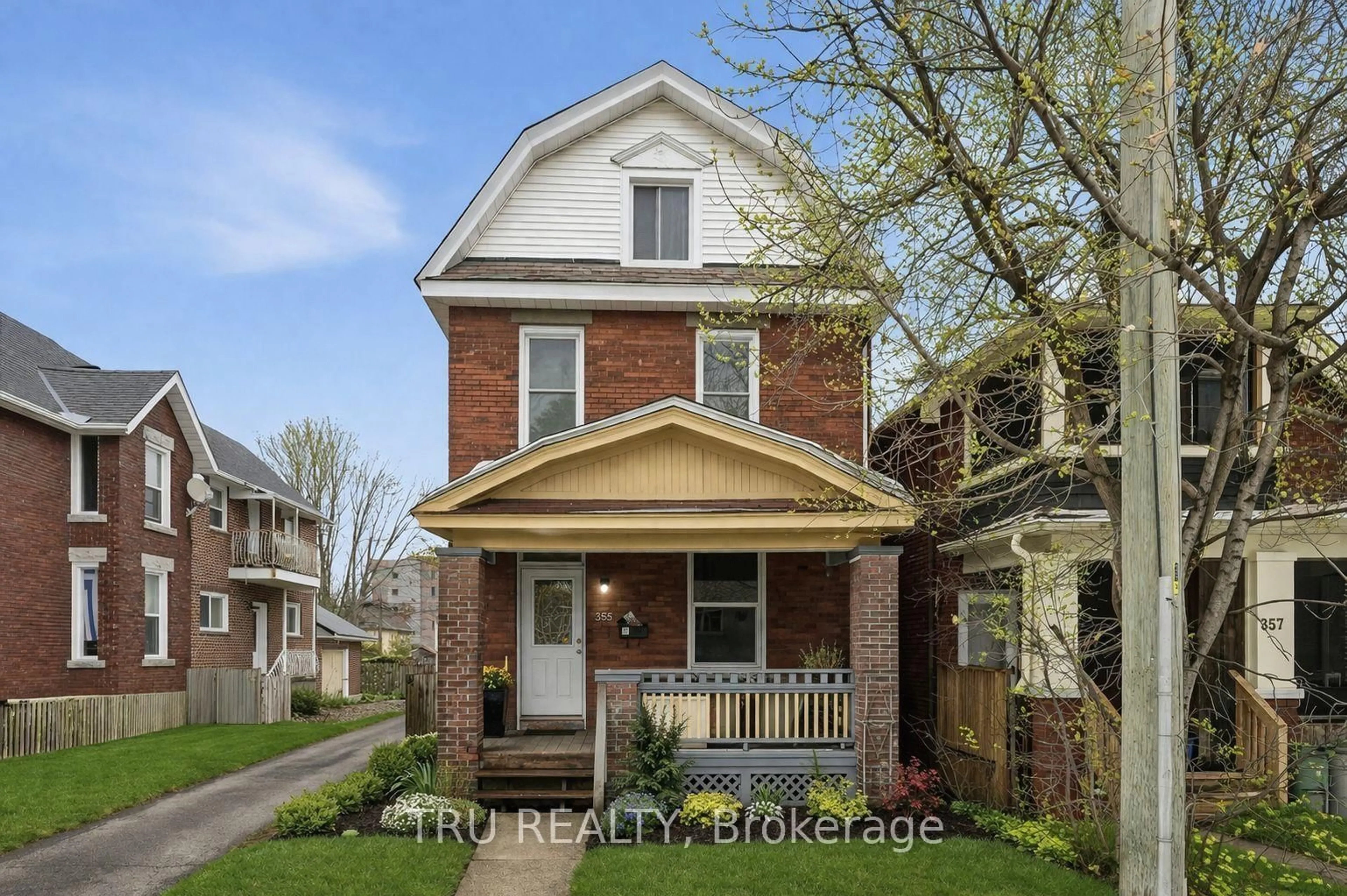 Home with brick exterior material, street for 355 Cambridge St, Ottawa Ontario K1R 7B3