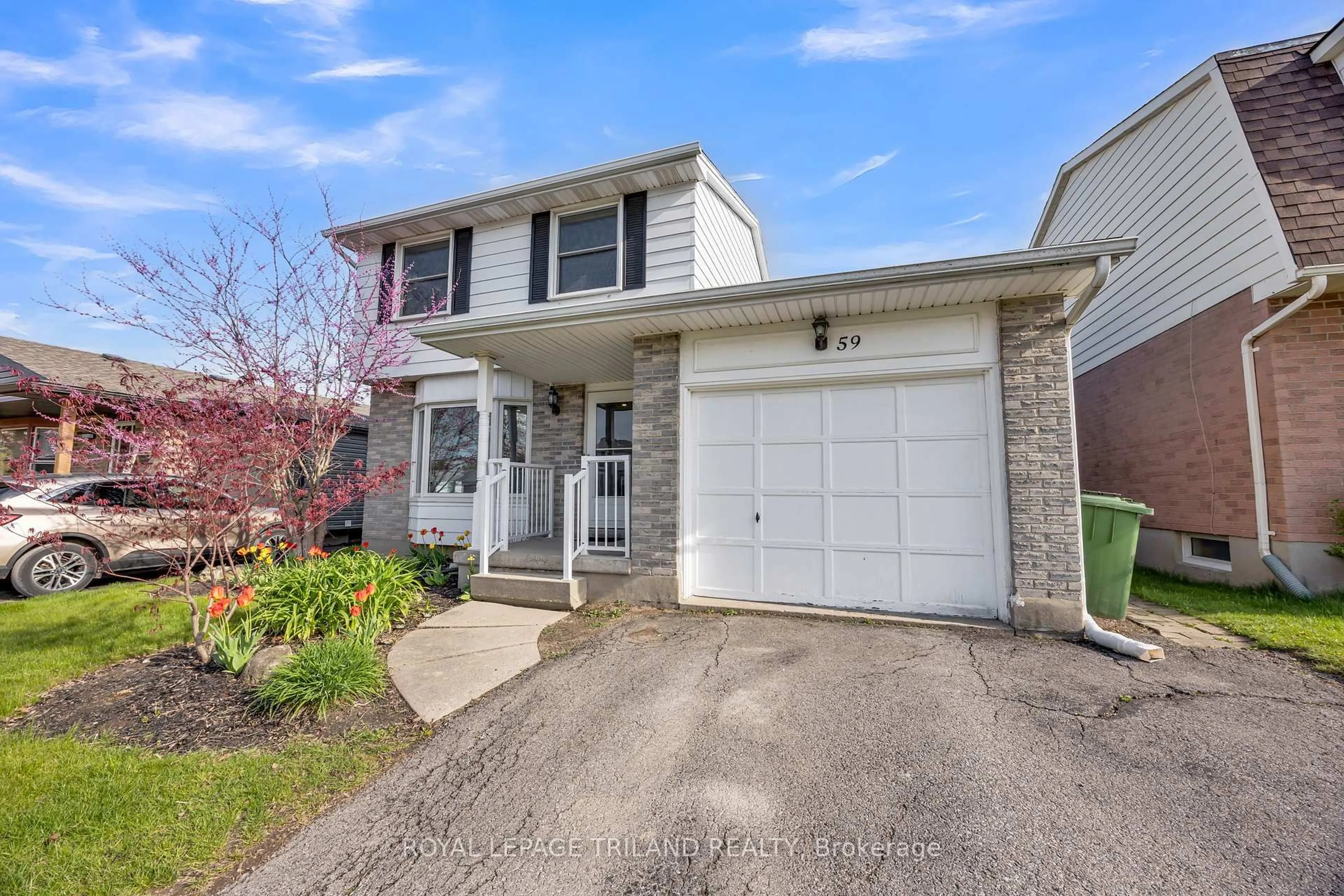 Home with vinyl exterior material, street for 59 VANIER Pl, St. Thomas Ontario N5R 5S4