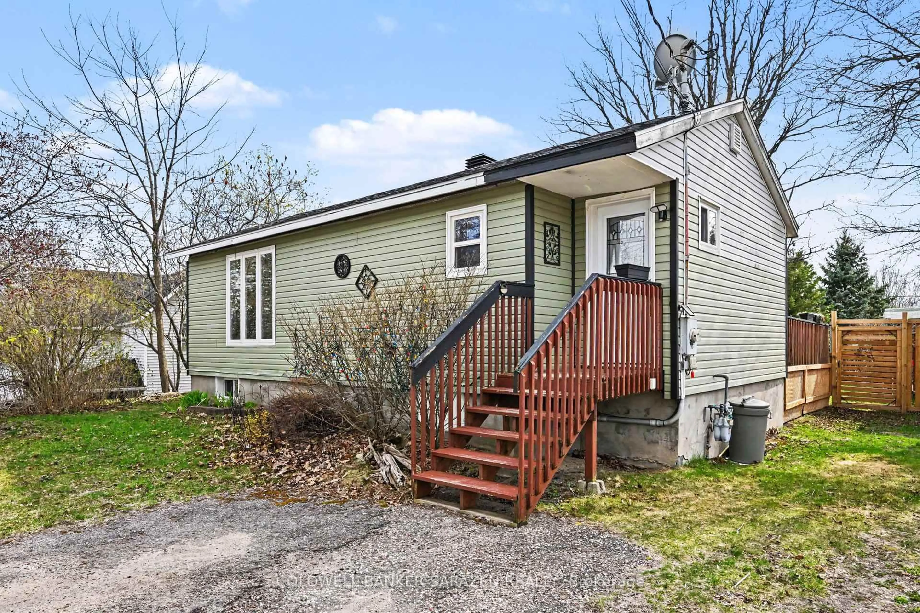 Home with vinyl exterior material, street for 32 Phillips St, Braeside Ontario K0A 1G0
