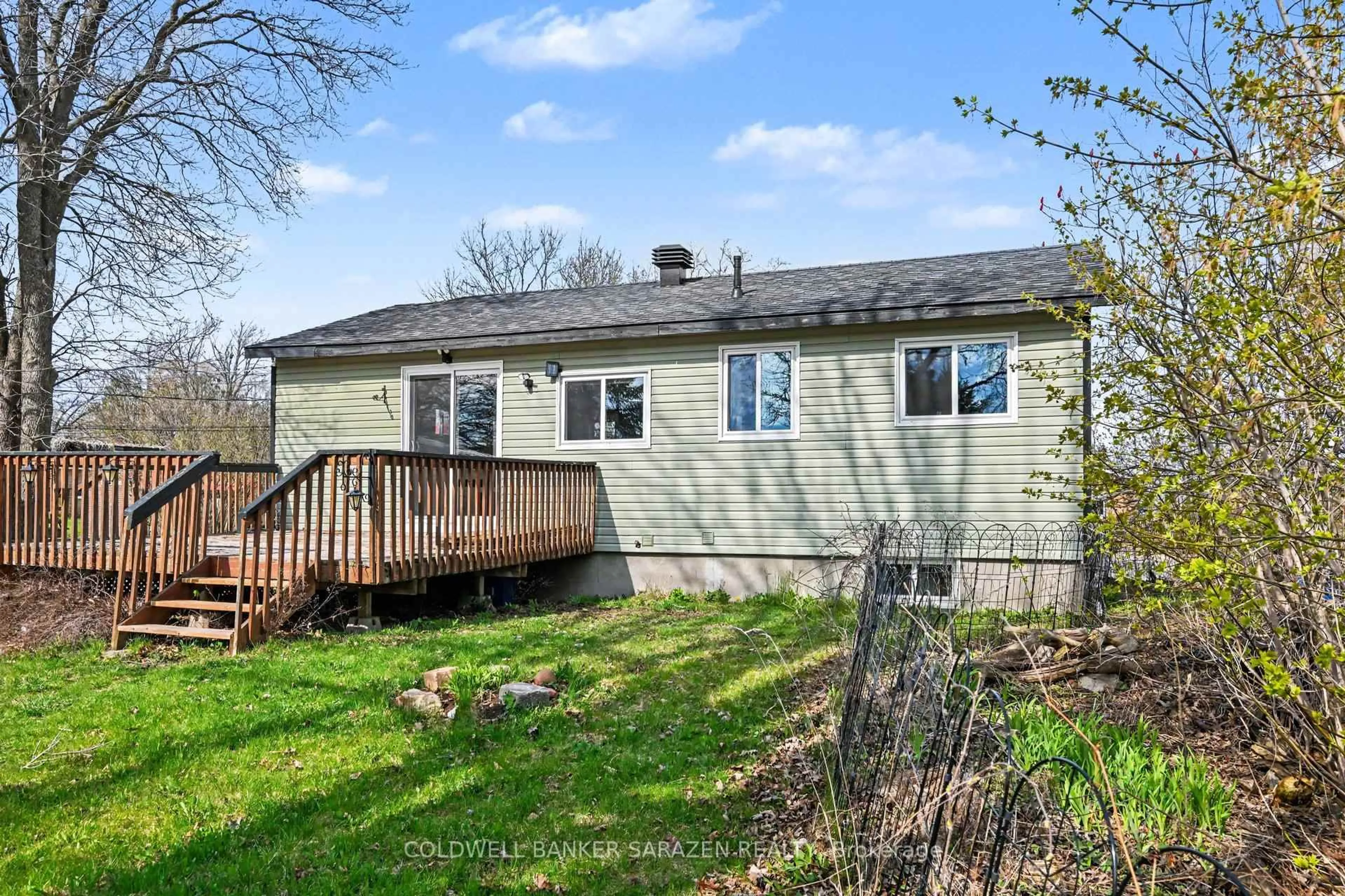 Shed for 32 Phillips St, Braeside Ontario K0A 1G0