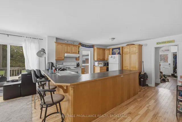 279 Frontenac St, Kingston 5