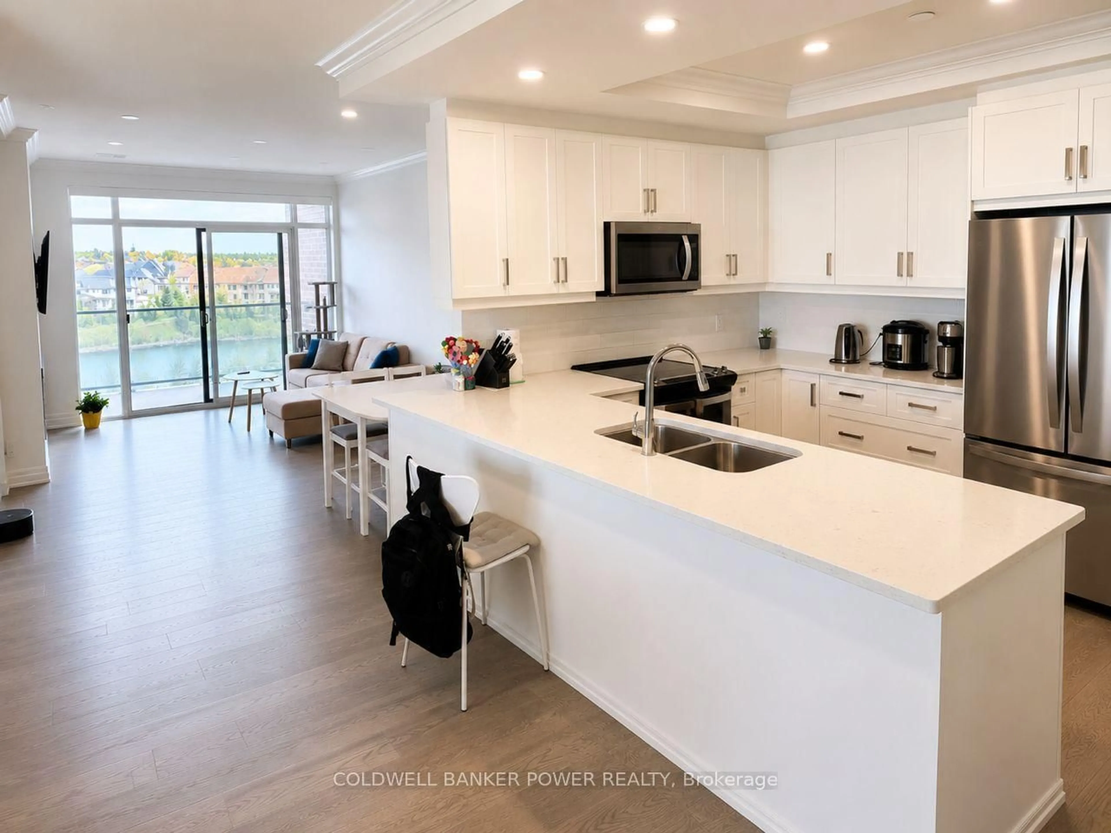Open concept kitchen, ceramic/tile floor for 480 Callaway Rd #401, London North Ontario N6G 0Z2