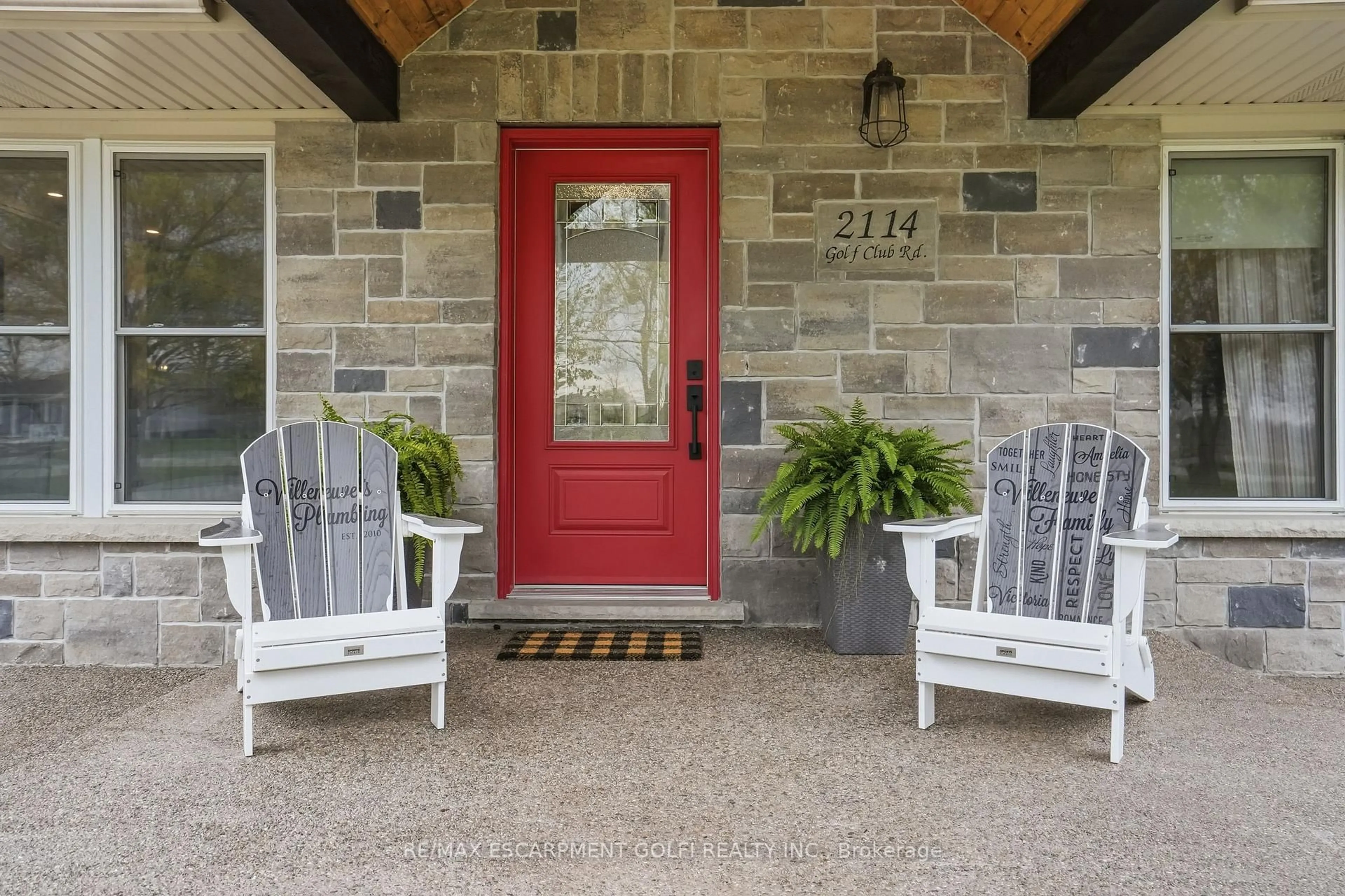 Indoor entryway for 2114 GOLF CLUB Rd, Hamilton Ontario L0R 1P0