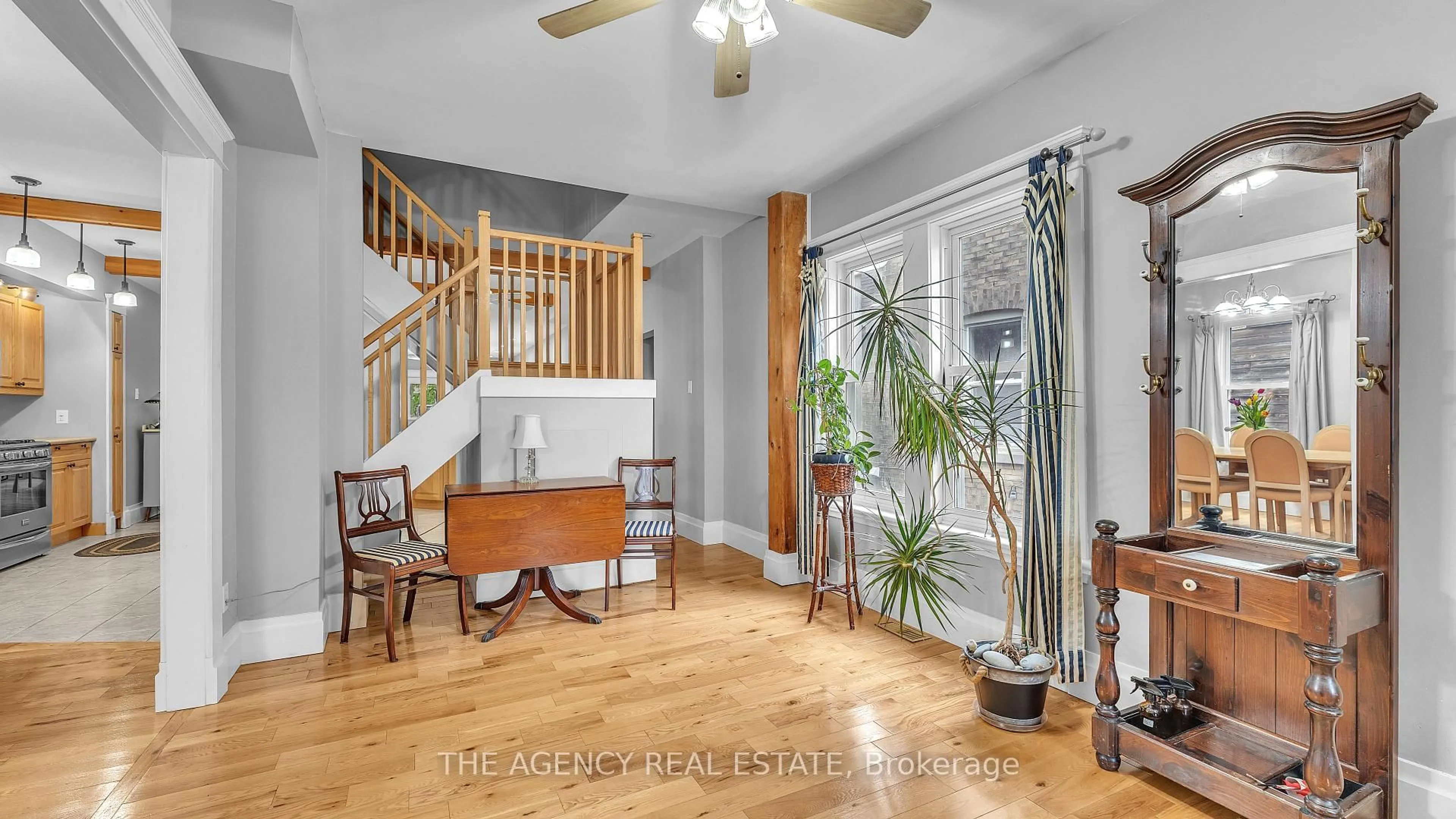 Indoor entryway for 73 Albion St, London North Ontario N6H 1Z1