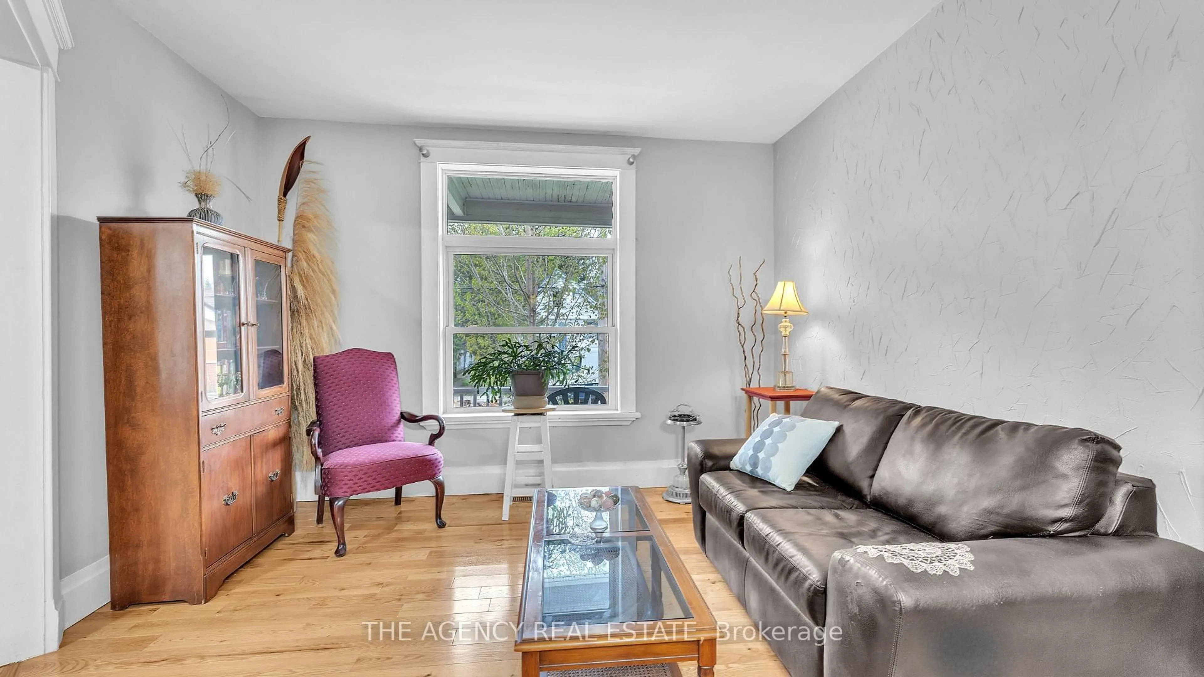 Living room with furniture, unknown for 73 Albion St, London North Ontario N6H 1Z1