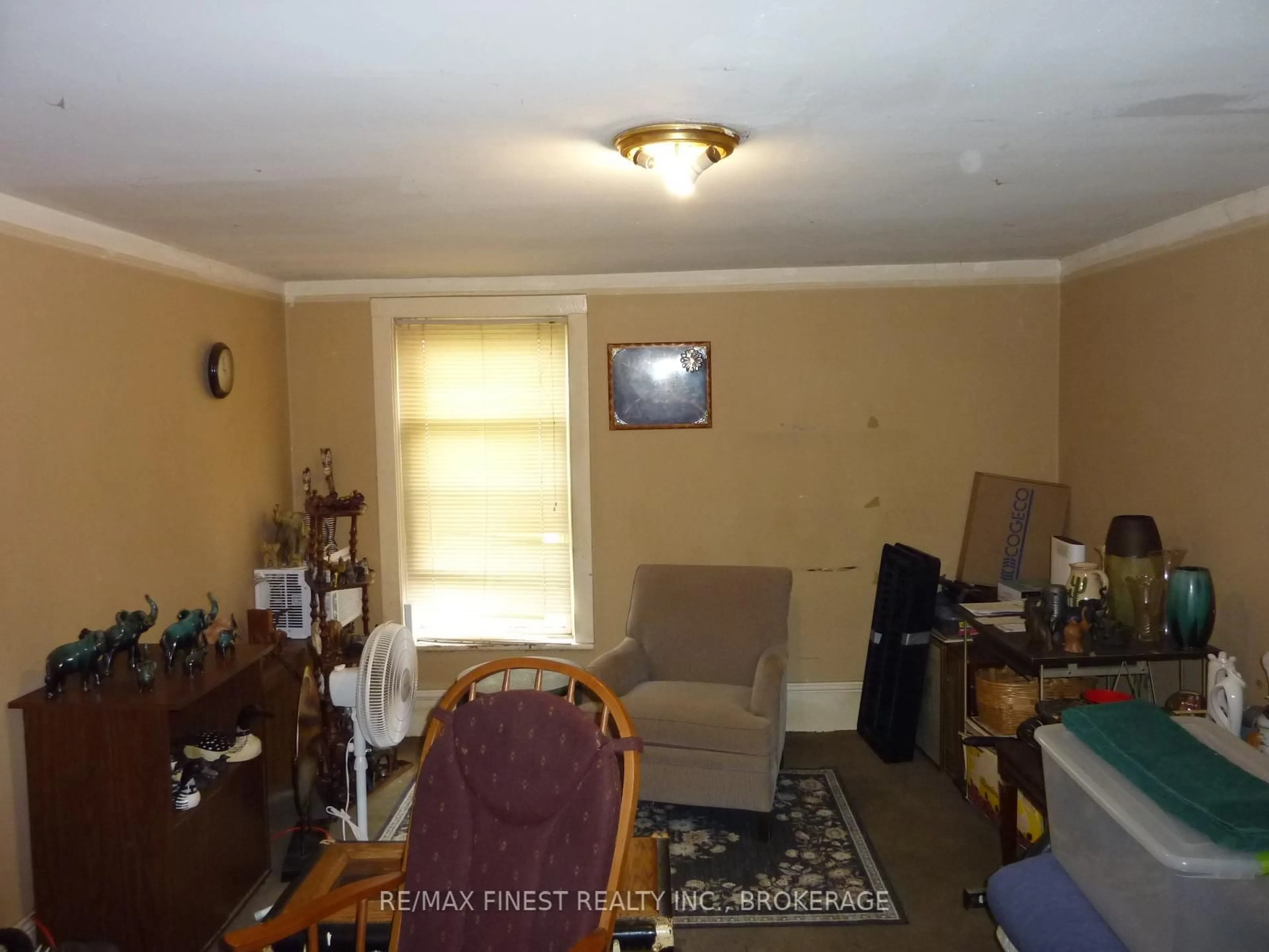 A pic of a room for 283 Montreal St, Kingston Ontario K7K 3G9