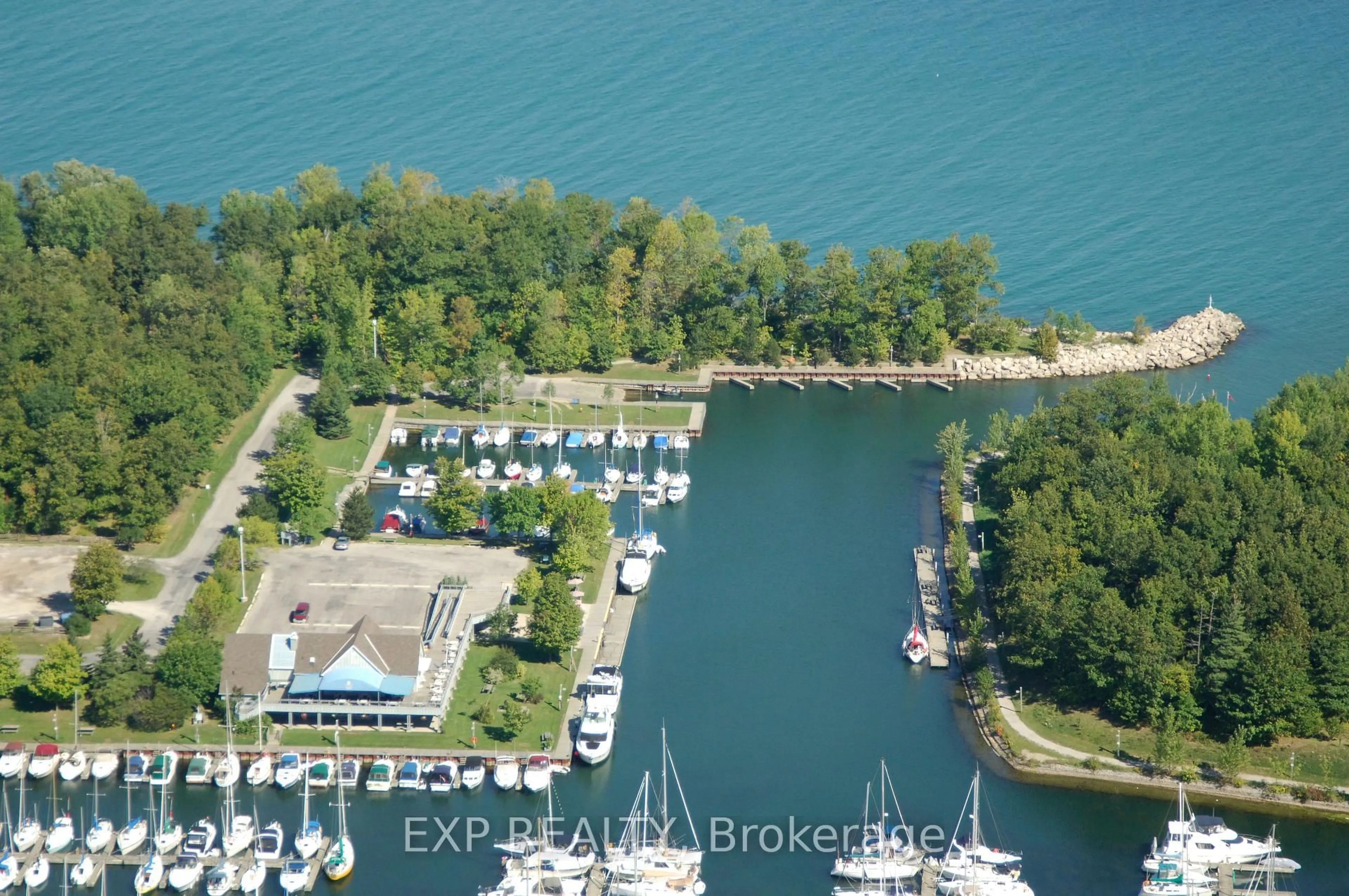A pic from outside/outdoor area/front of a property/back of a property/a pic from drone, water/lake/river/ocean view for 27 Rachel Dr #41, Hamilton Ontario L8E 0K6