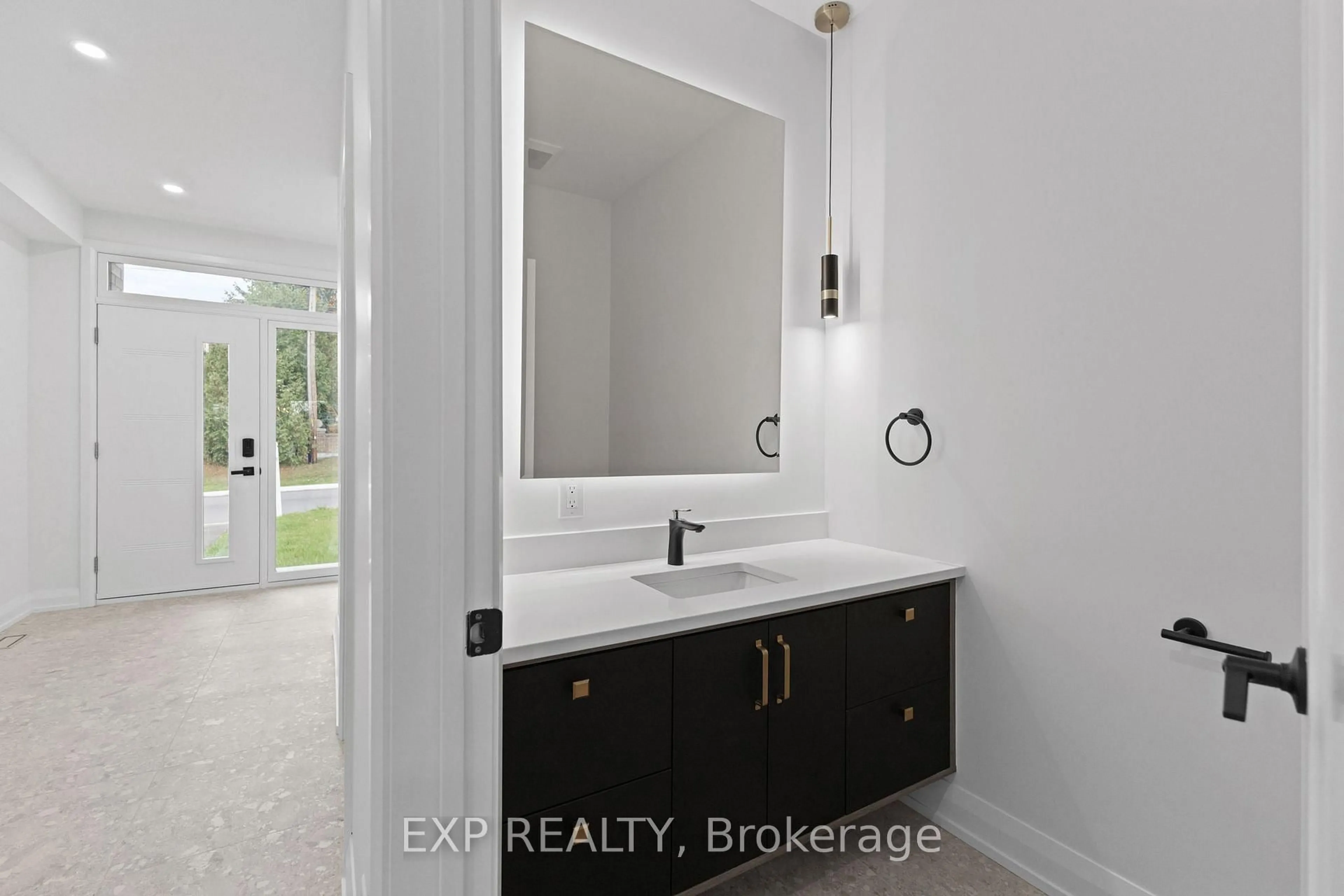 Contemporary bathroom, ceramic/tile floor for 6819 Notre Dame St, Orleans Ontario K1C 1H4