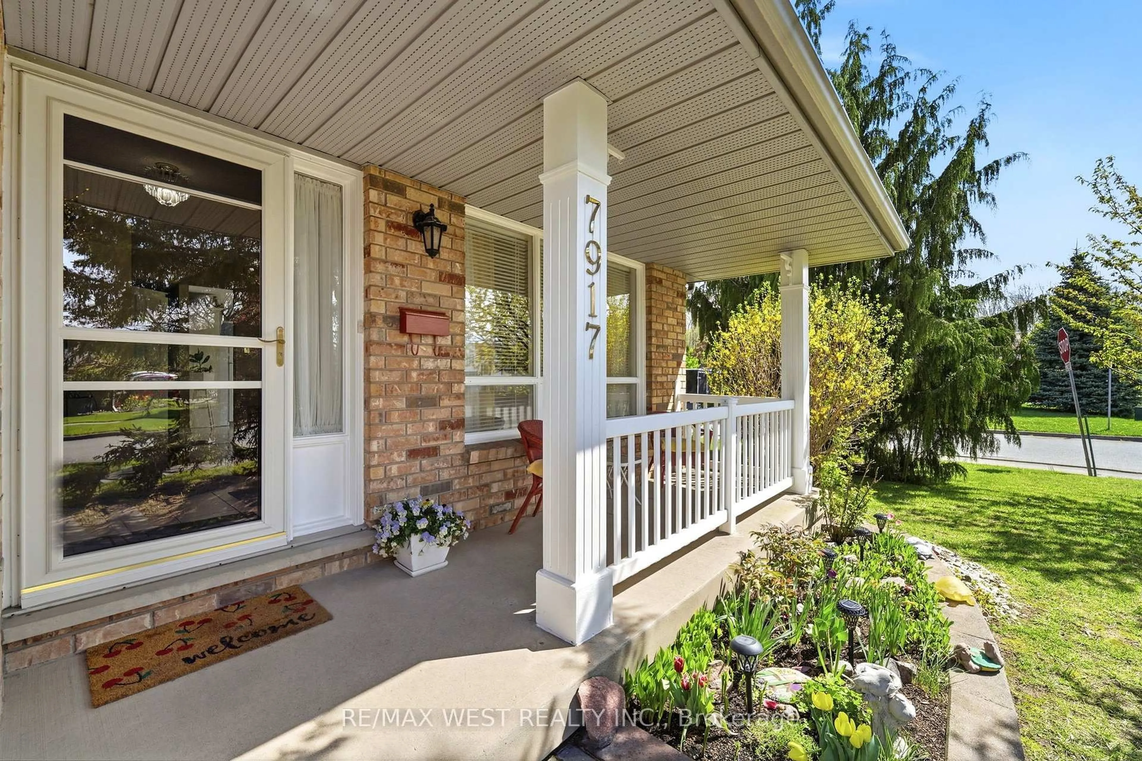 Unknown for 7917 Ethel St, Niagara Falls Ontario L2H 2Z8