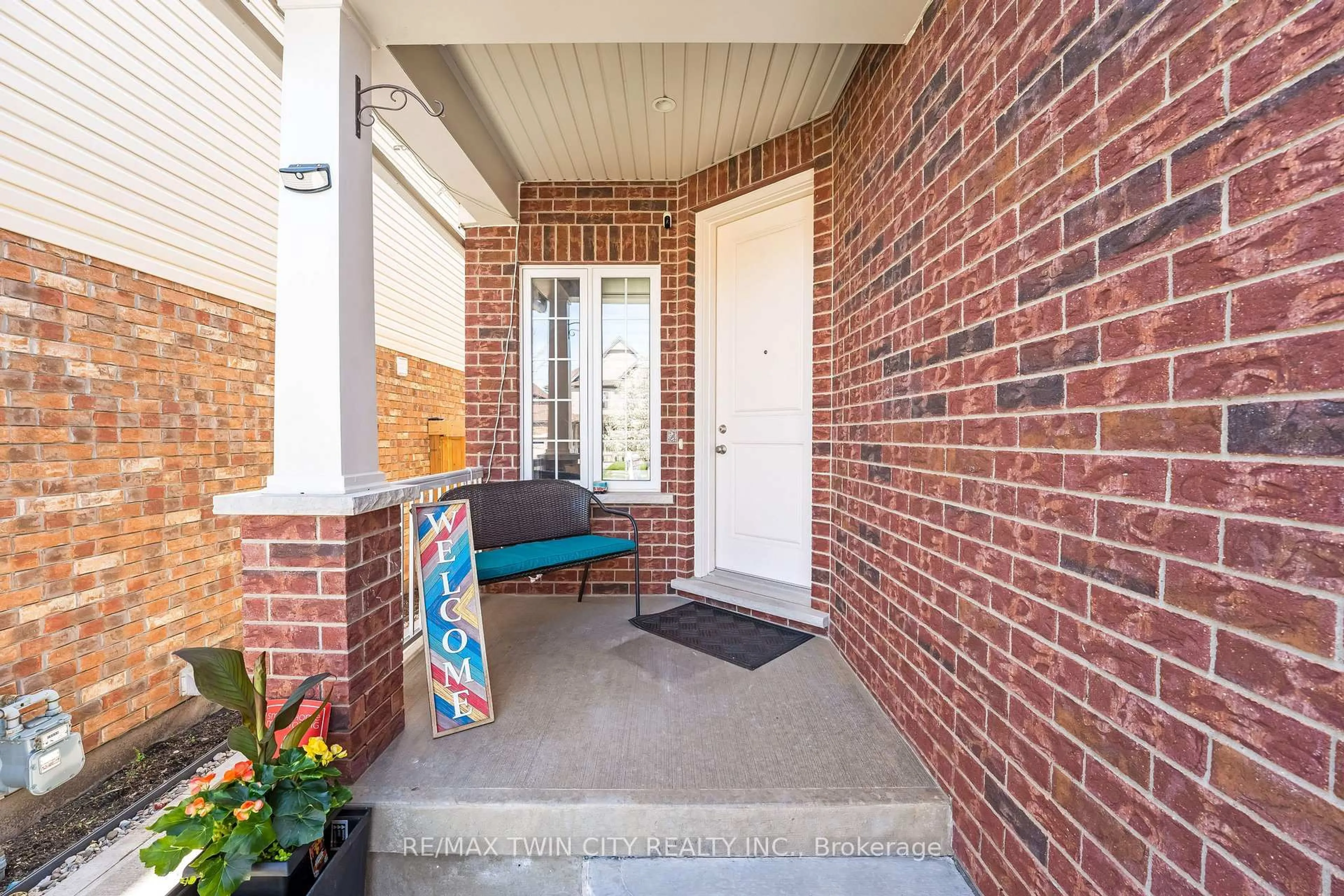 Unknown for 10 Sandybay Ave, Kitchener Ontario N2A 0H7