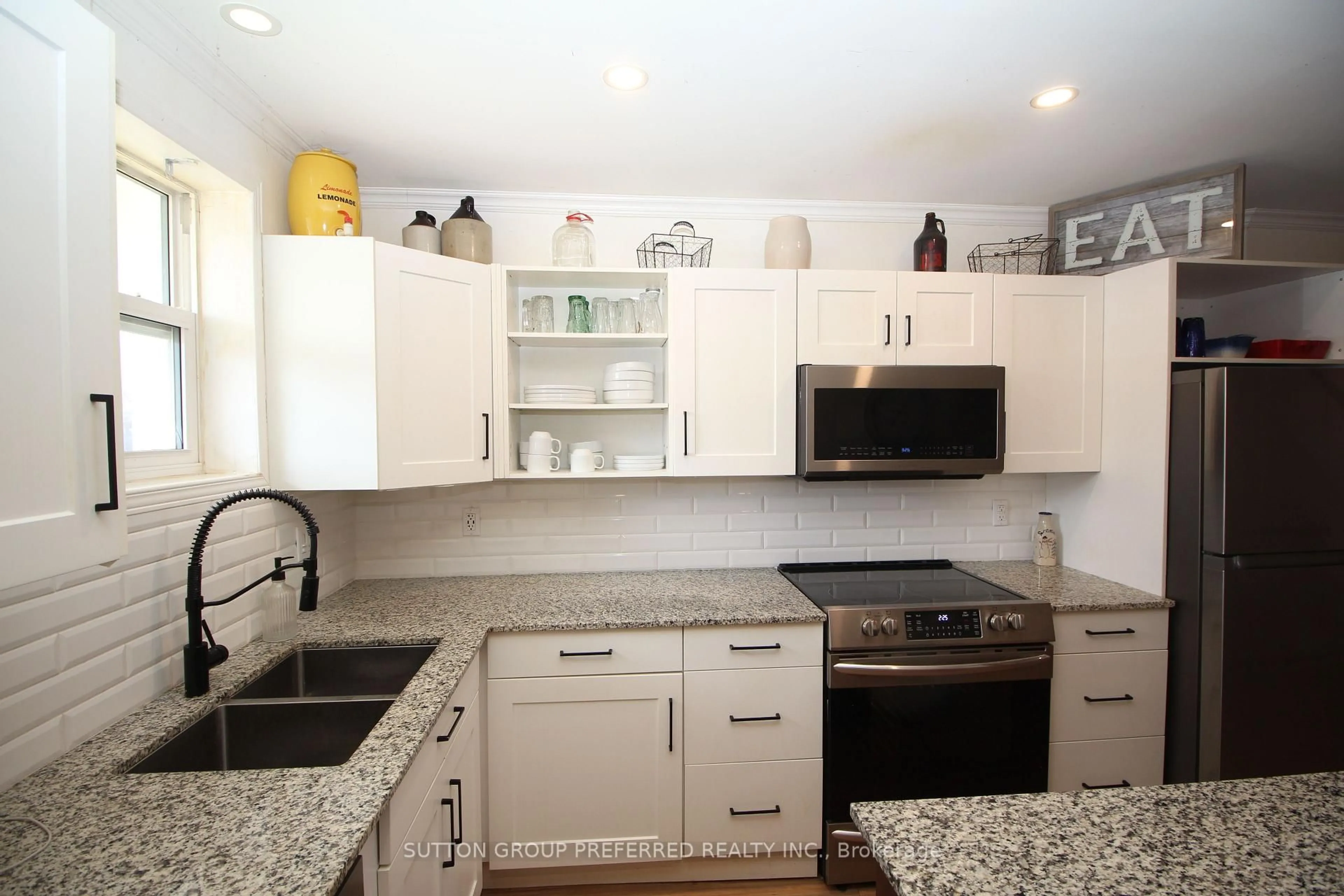 Open concept kitchen, ceramic/tile floor for 1919 Trafalgar St #87, London East Ontario N5V 1A1