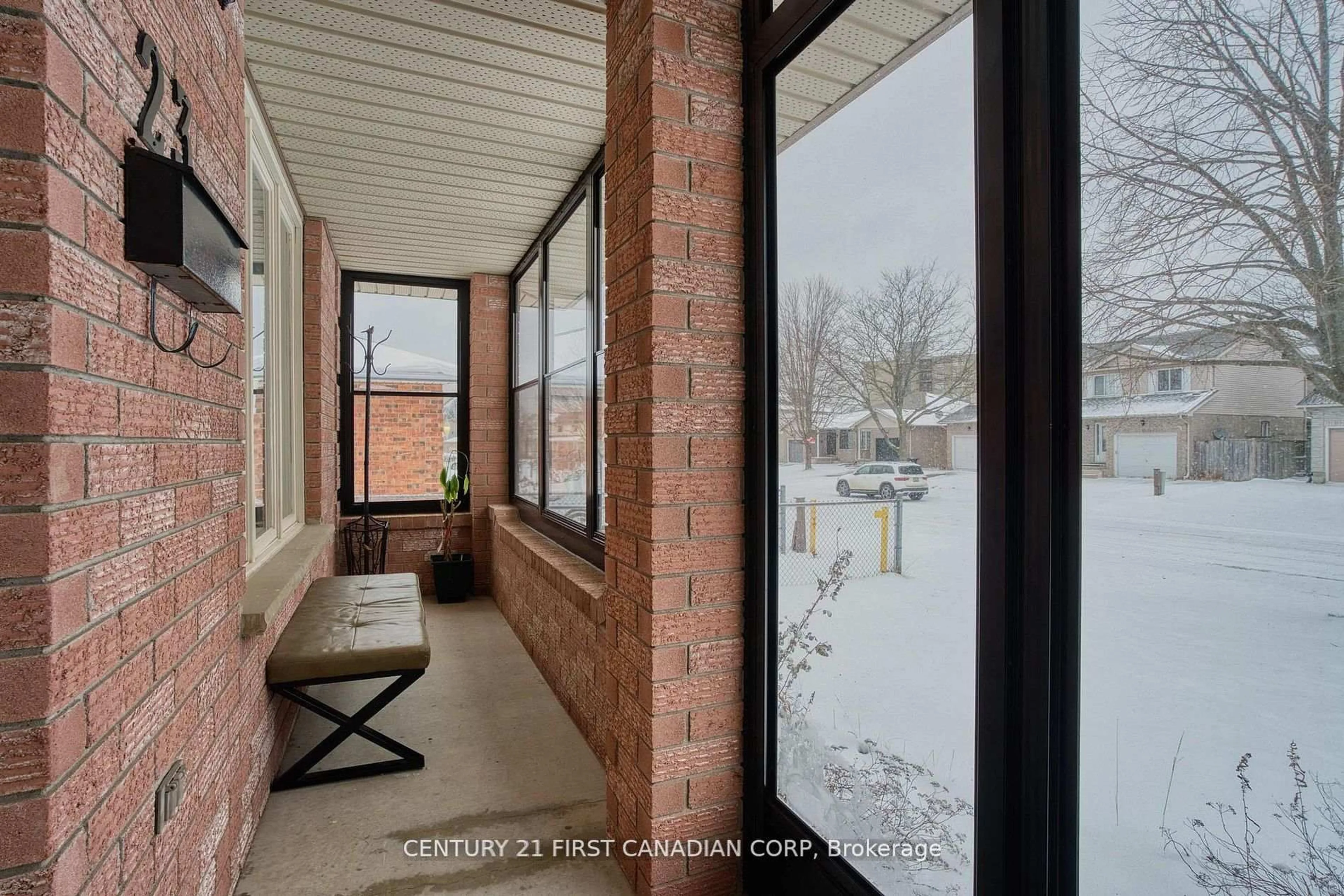 Indoor entryway for 23 Josselyn Dr, London South Ontario N6E 3S6