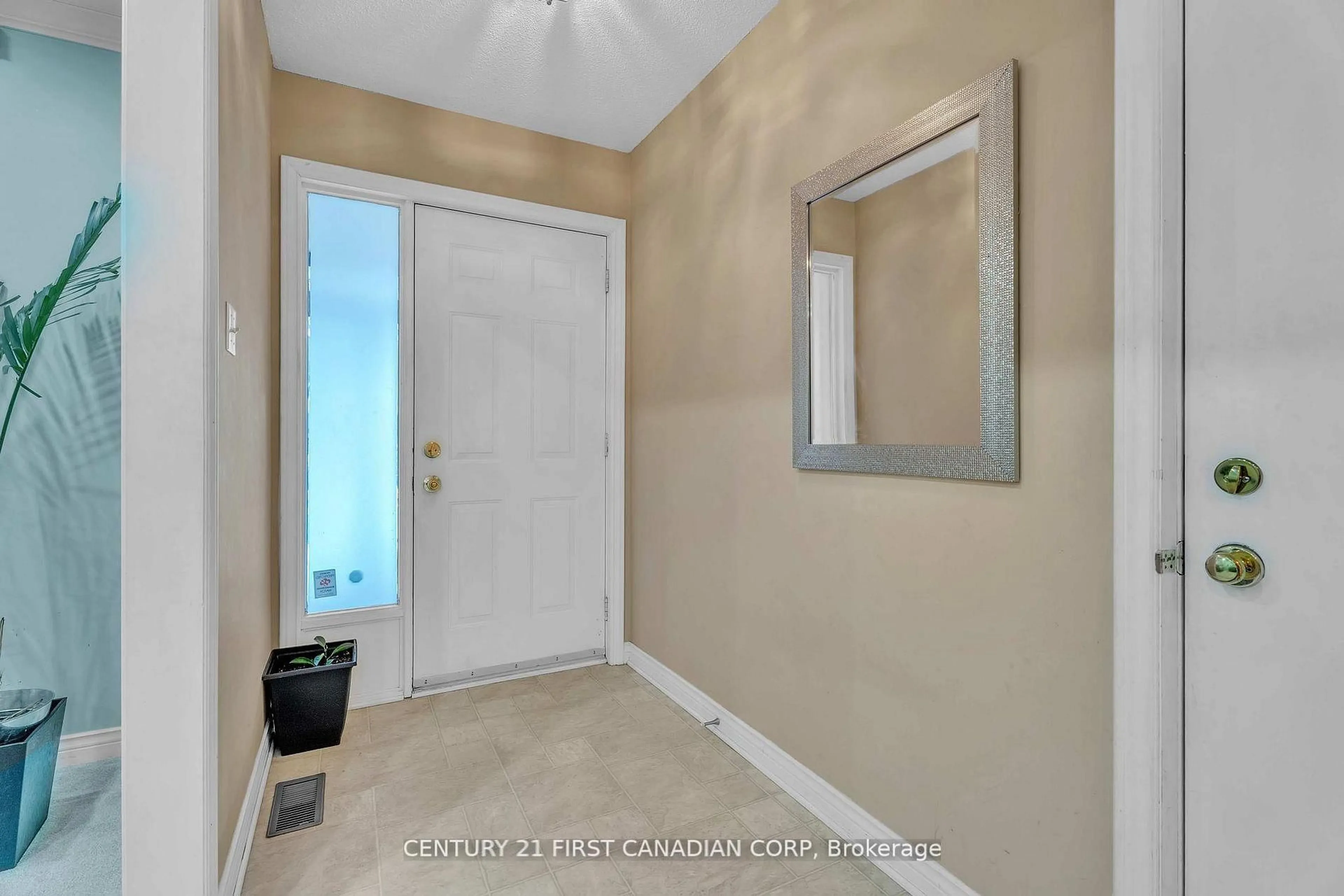 Indoor entryway for 23 Josselyn Dr, London South Ontario N6E 3S6
