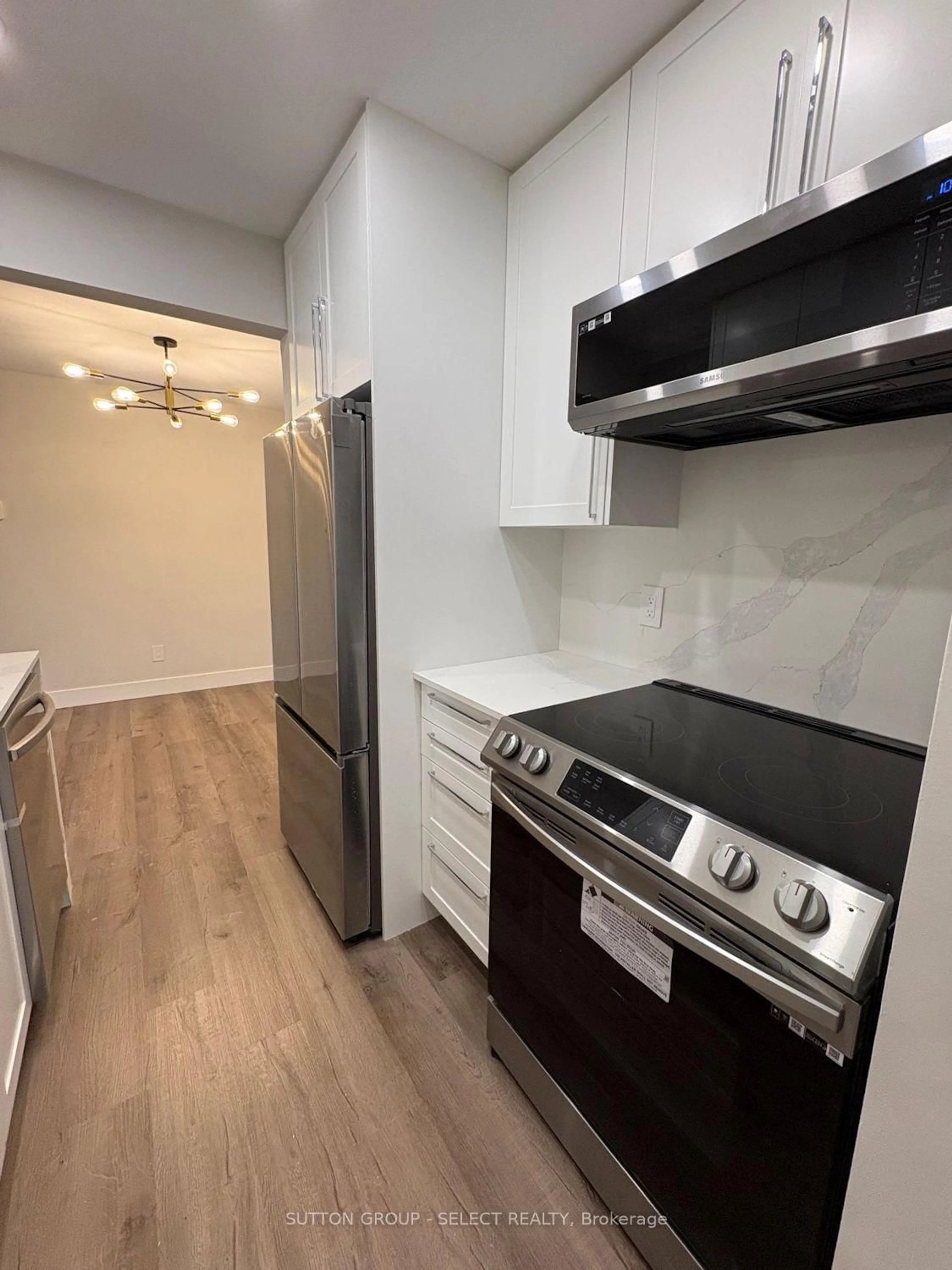 Standard kitchen, unknown for 2228 Trafalgar St #226, London East Ontario N5V 4J8