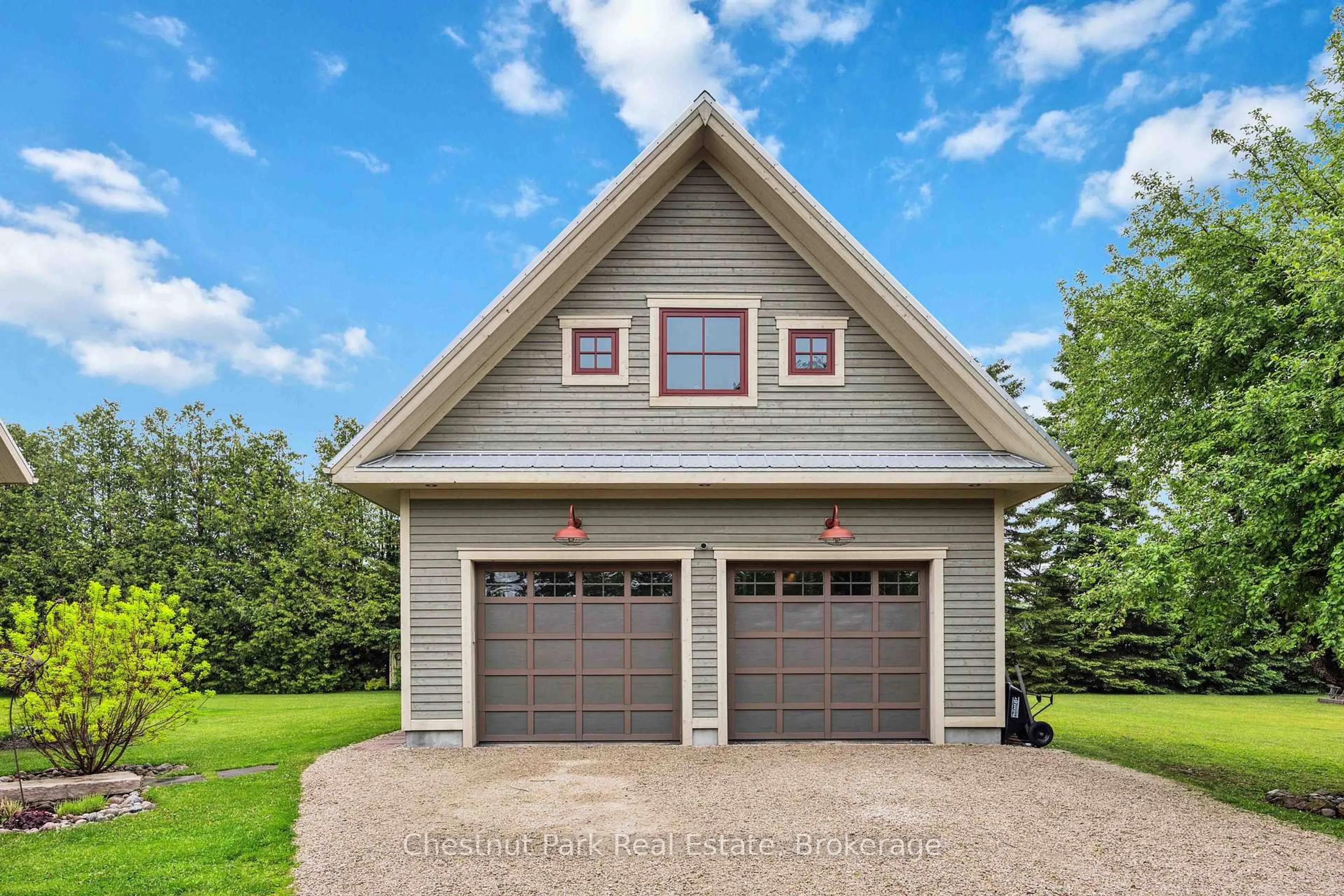 Indoor garage for 553763 Road 55, Grey Highlands Ontario N0C 1J0