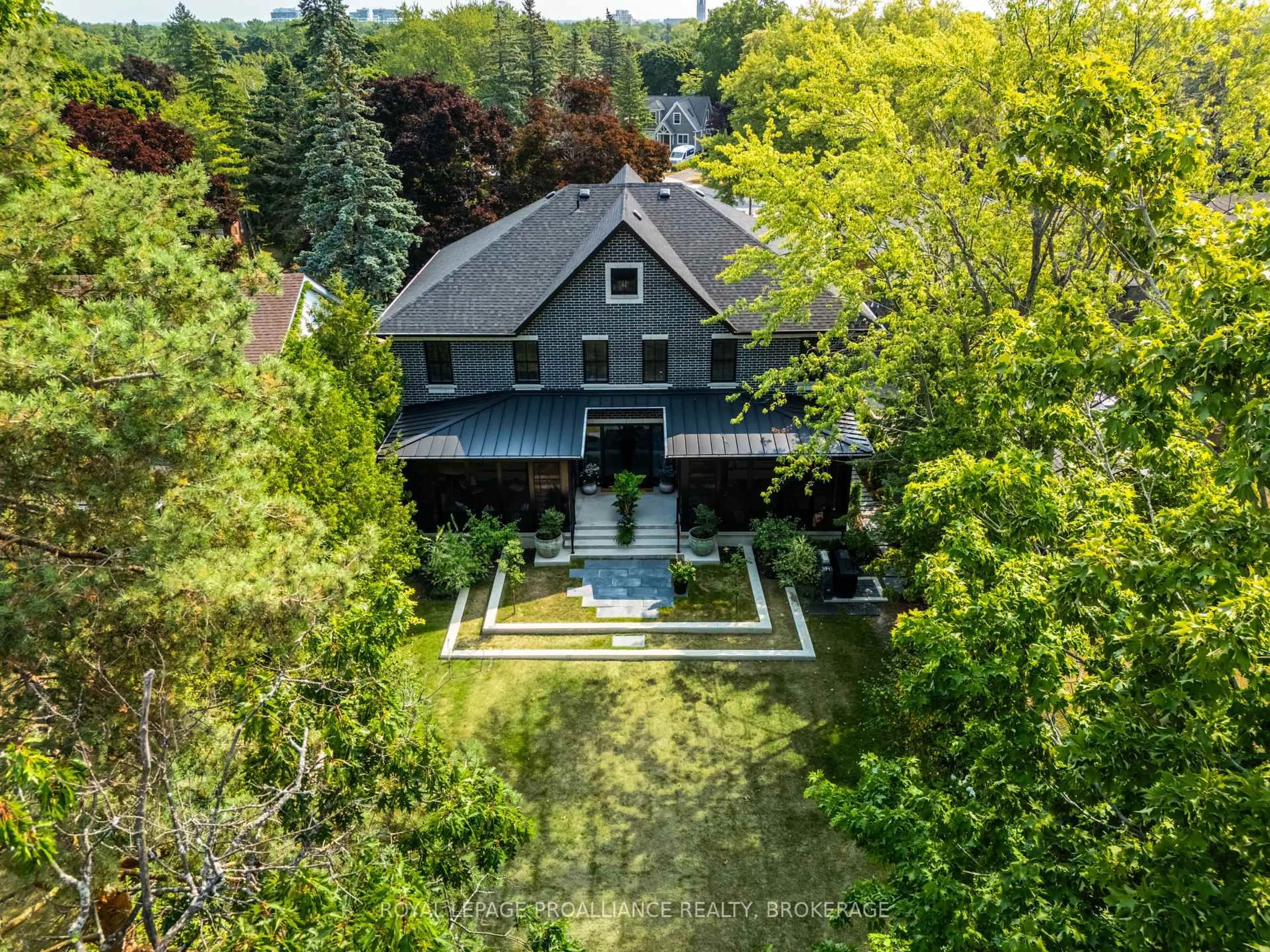 A pic from outside/outdoor area/front of a property/back of a property/a pic from drone, street for 124 Churchill Cres, Kingston Ontario K7L 4N2