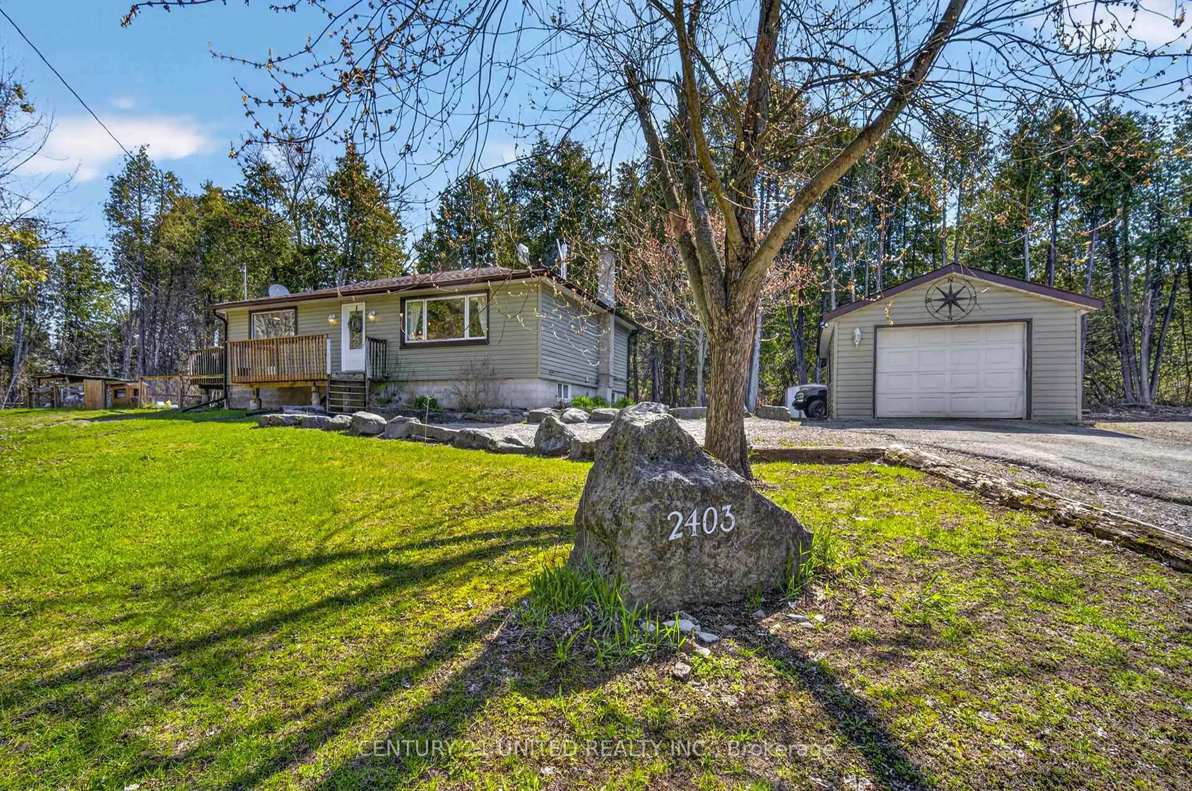 A pic from outside/outdoor area/front of a property/back of a property/a pic from drone, unknown for 2403 Upper Chemong Dr, Selwyn Ontario K0L 2H0