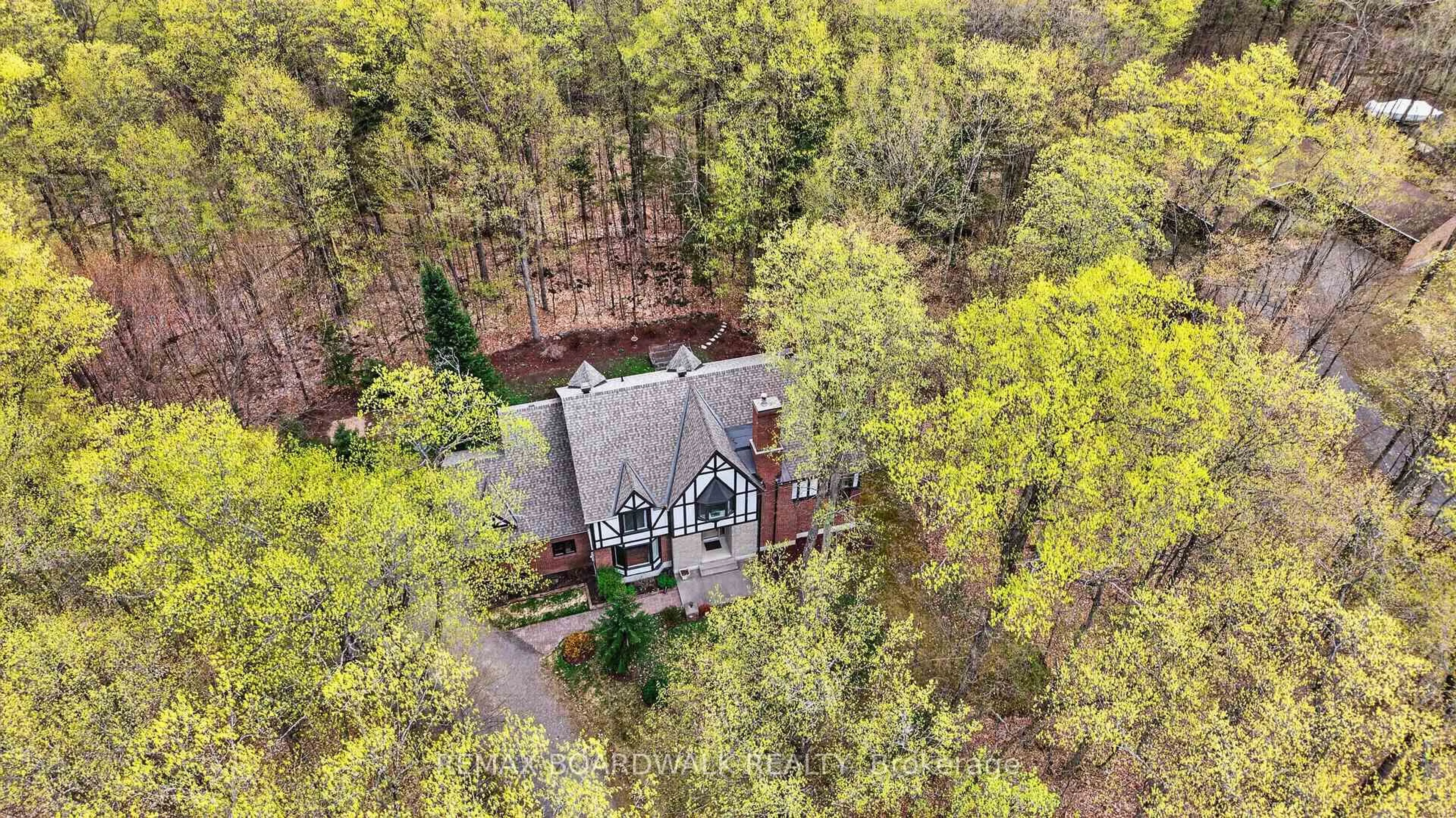 A pic from outside/outdoor area/front of a property/back of a property/a pic from drone, forest/trees view for 127 Margaret Anne Dr, Carp Ontario K0A 1L0
