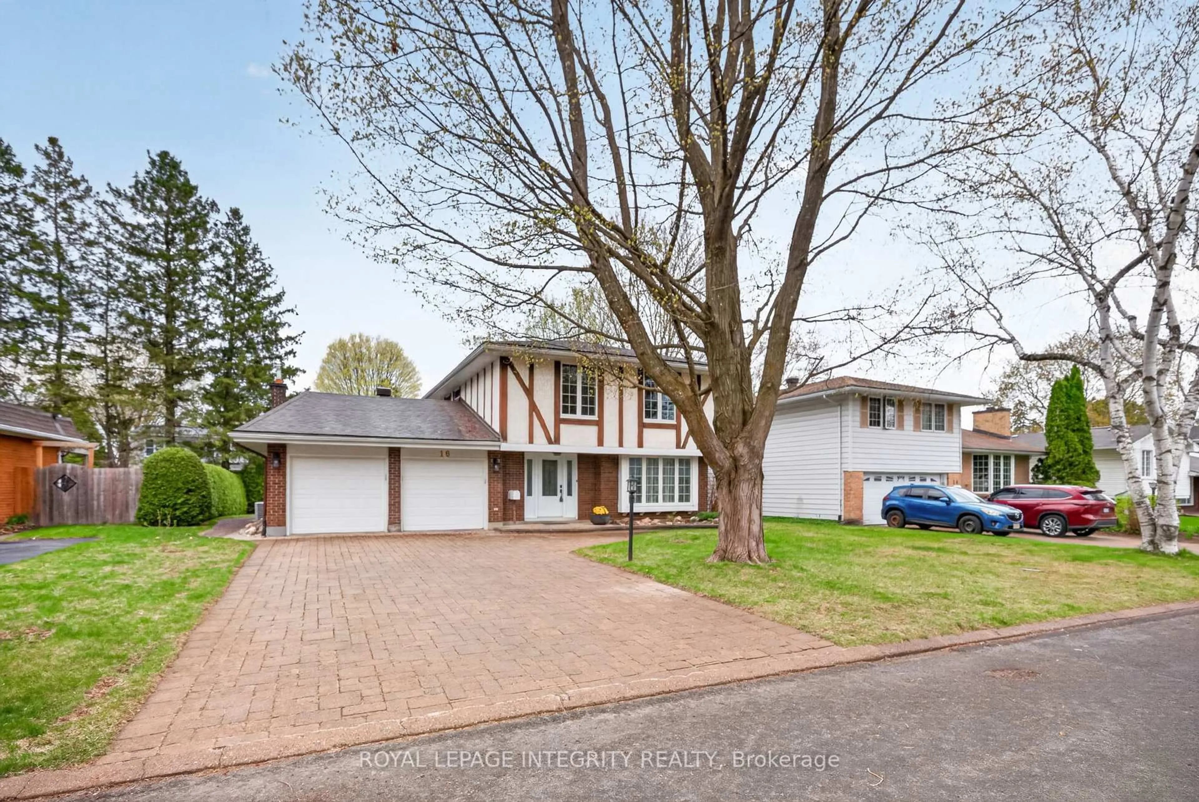 Unknown for 16 Ancona Cres, Ottawa Ontario K2G 0N8