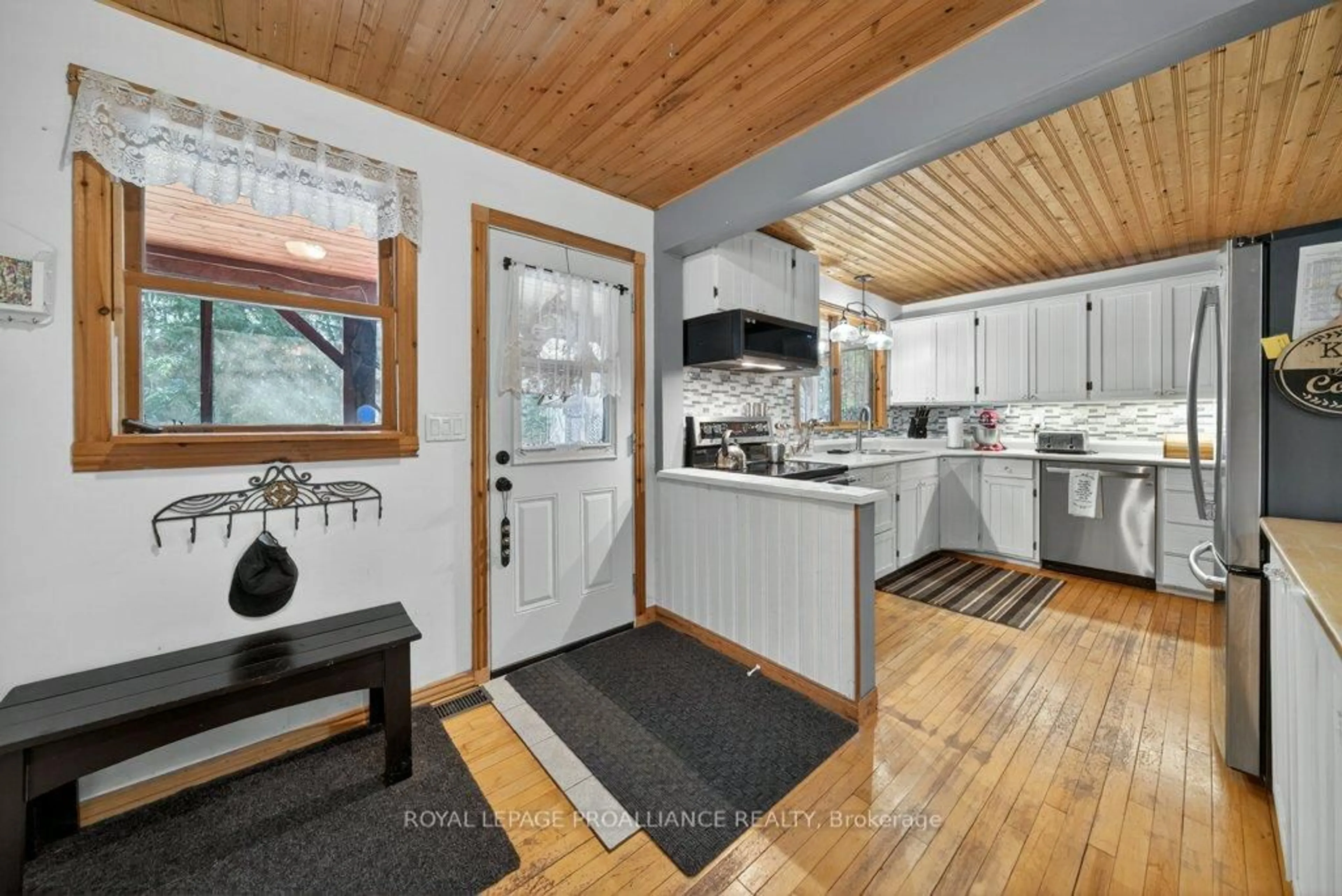 Open concept kitchen, unknown for 1205 Head Rd, Cloyne Ontario K0H 1K0