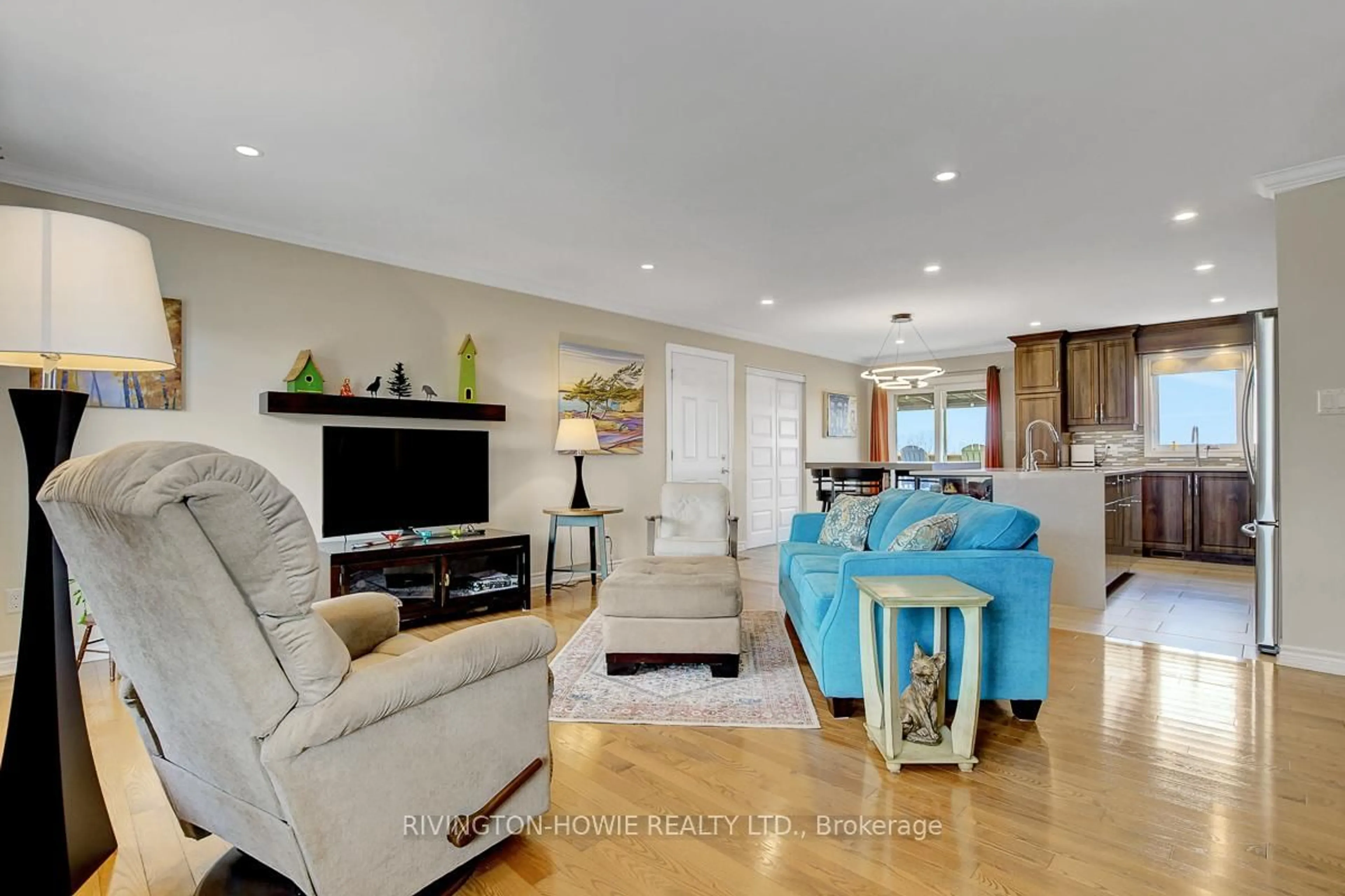 Living room with furniture, unknown for 1757 Celine St, Clarence-Rockland Ontario K0A 1N0