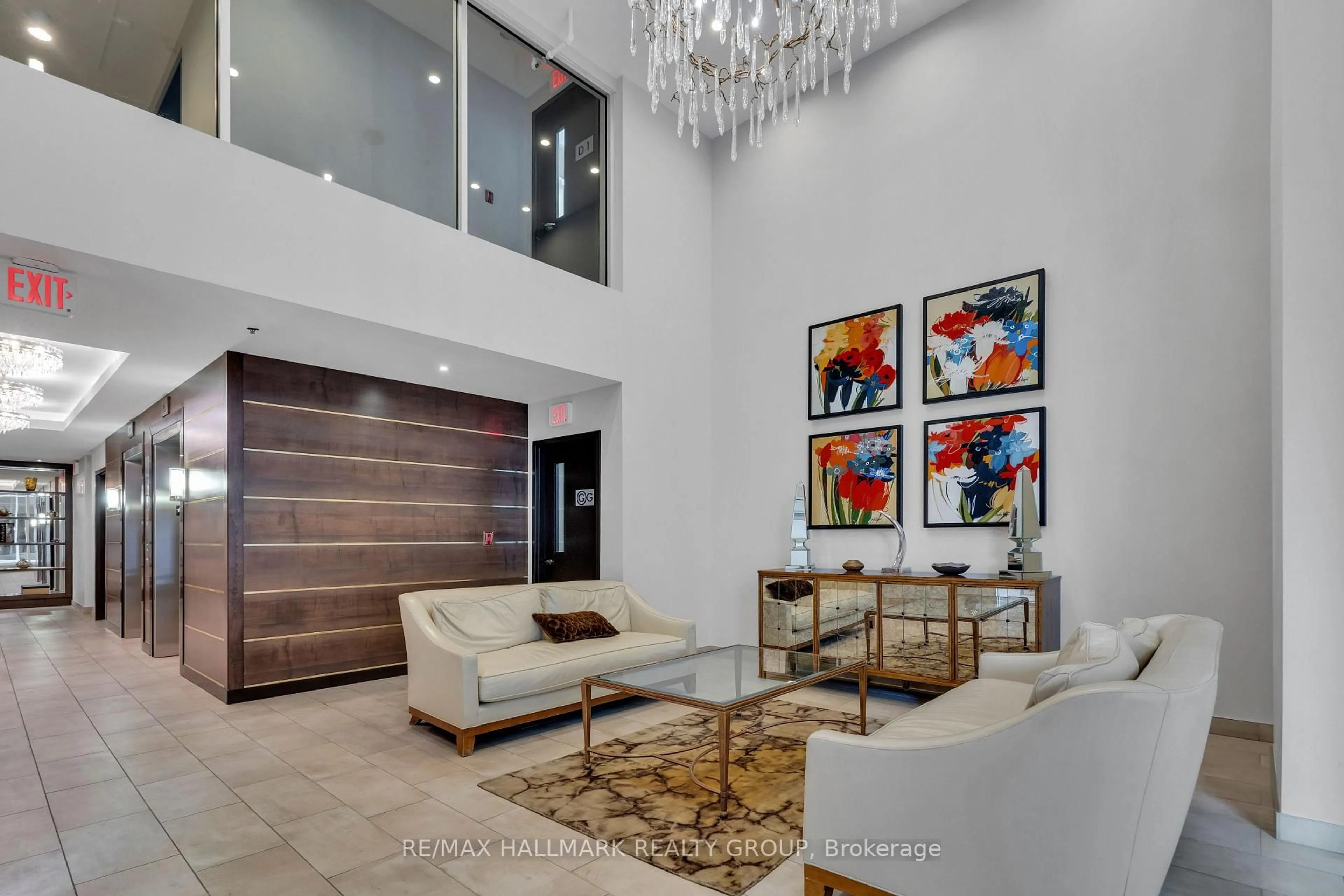 Lobby for 108 Richmond Rd #211, Ottawa Ontario K1Z 0B3