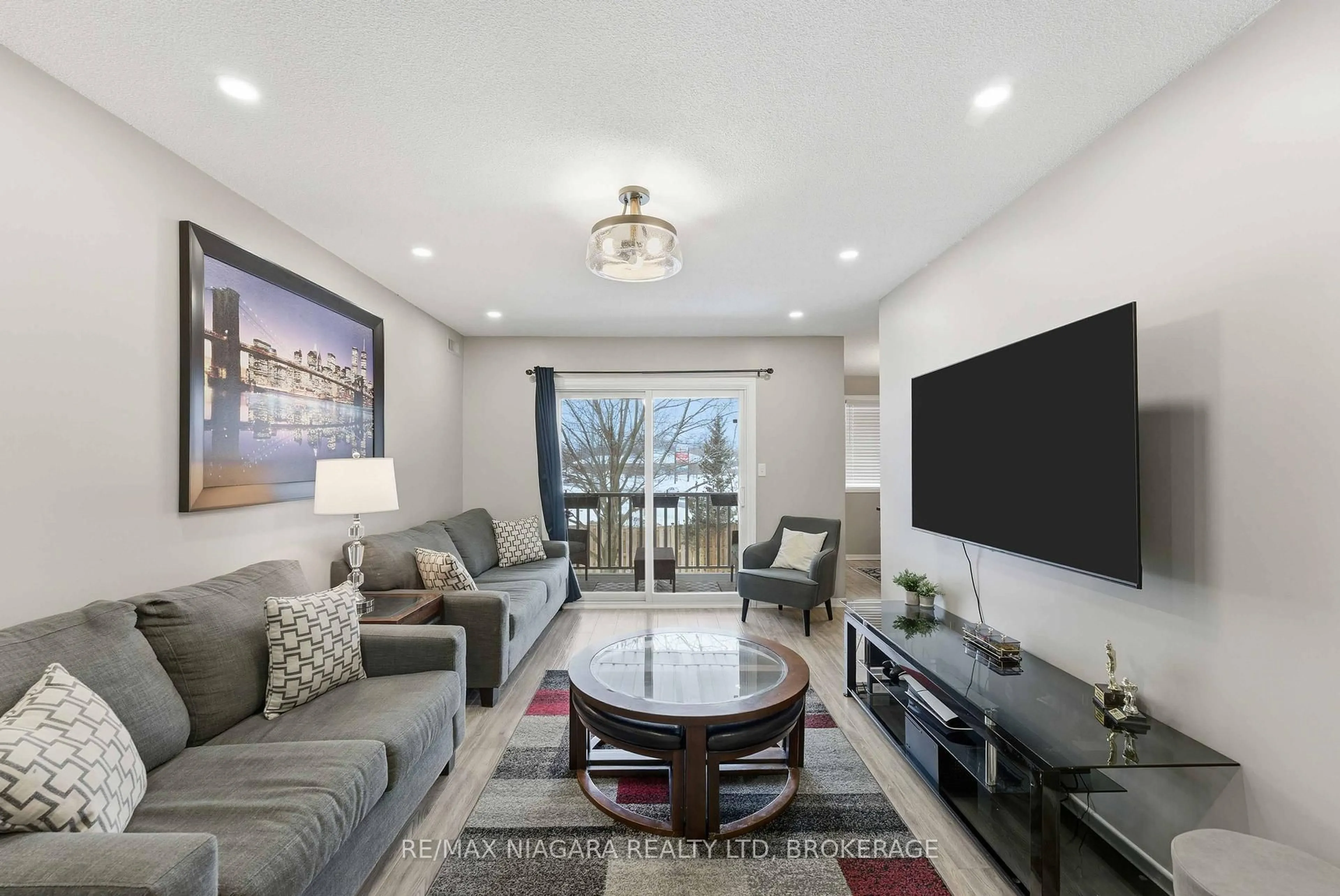 Living room with furniture, unknown for 189 DORCHESTER Blvd #207, St. Catharines Ontario L2M 7V8