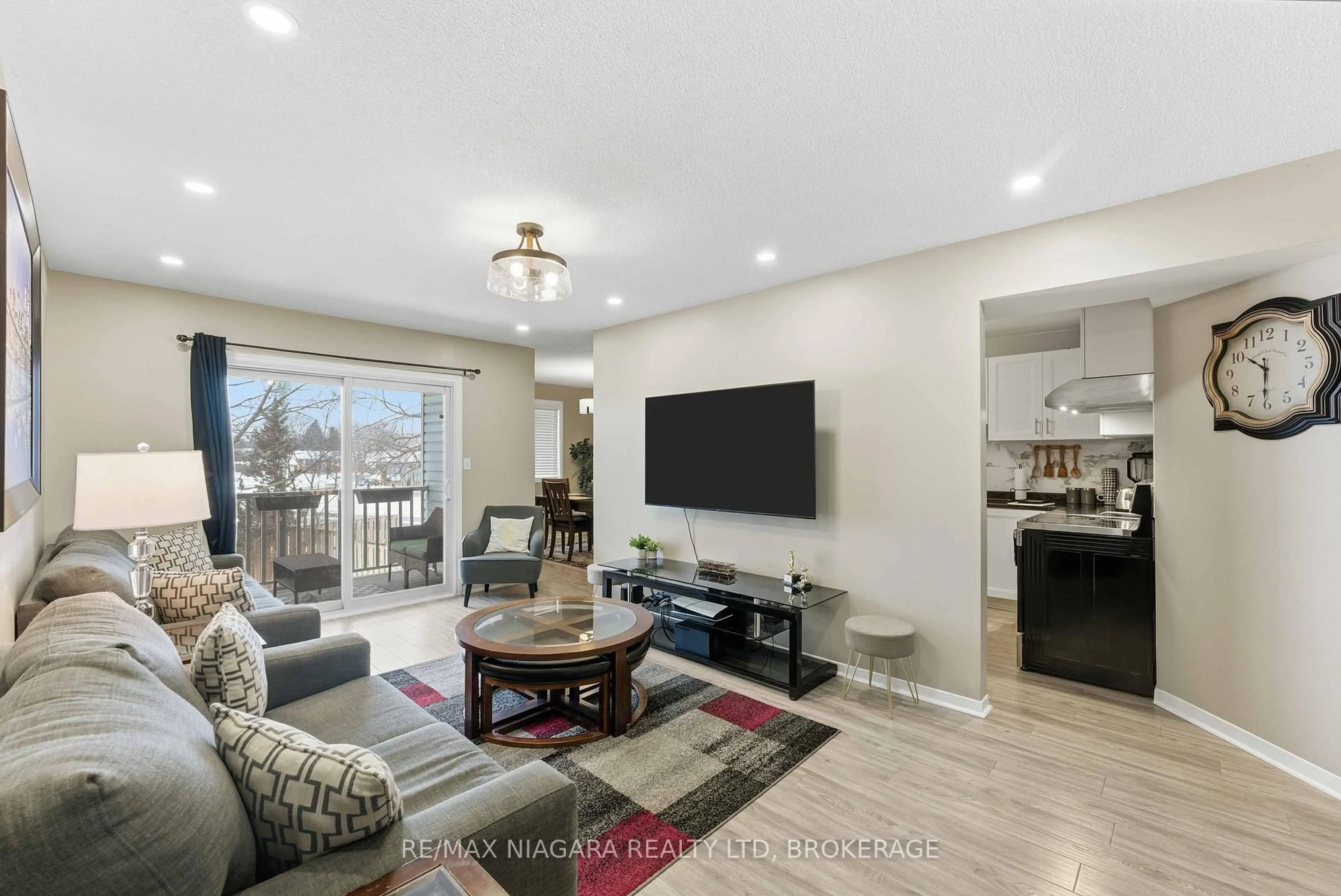 Living room with furniture, unknown for 189 DORCHESTER Blvd #207, St. Catharines Ontario L2M 7V8