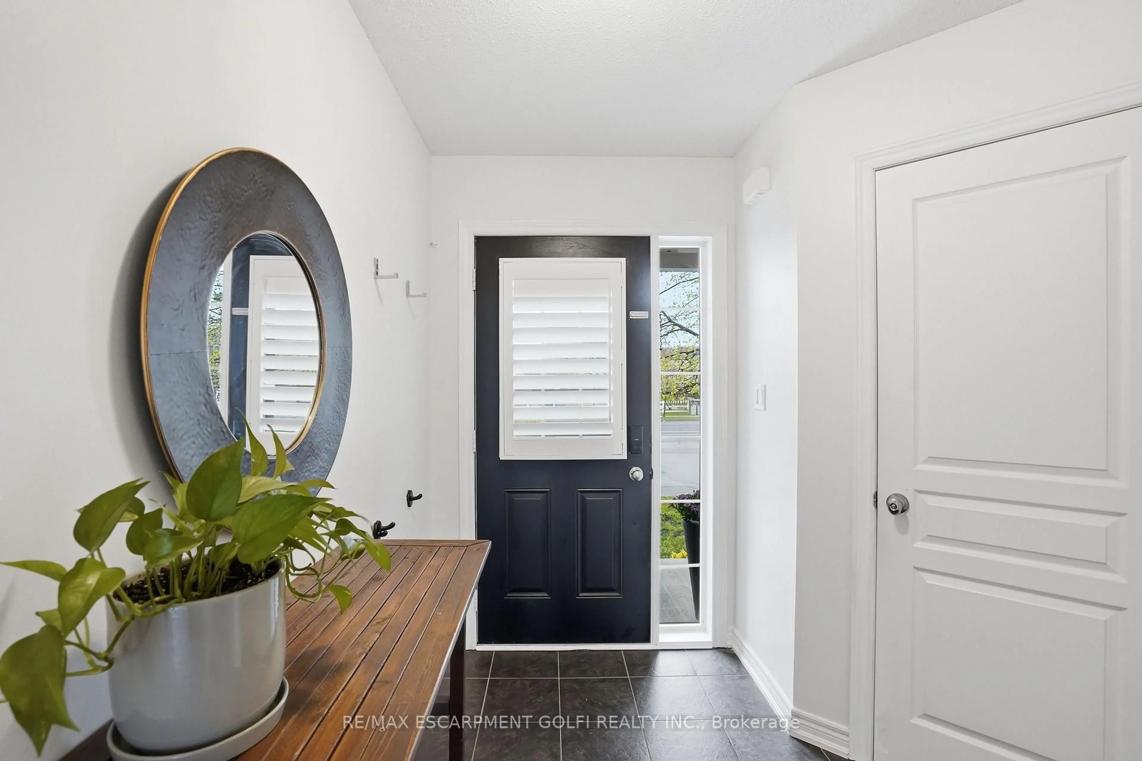 Indoor entryway for 258 Fall Fair Way, Hamilton Ontario L0R 1C0