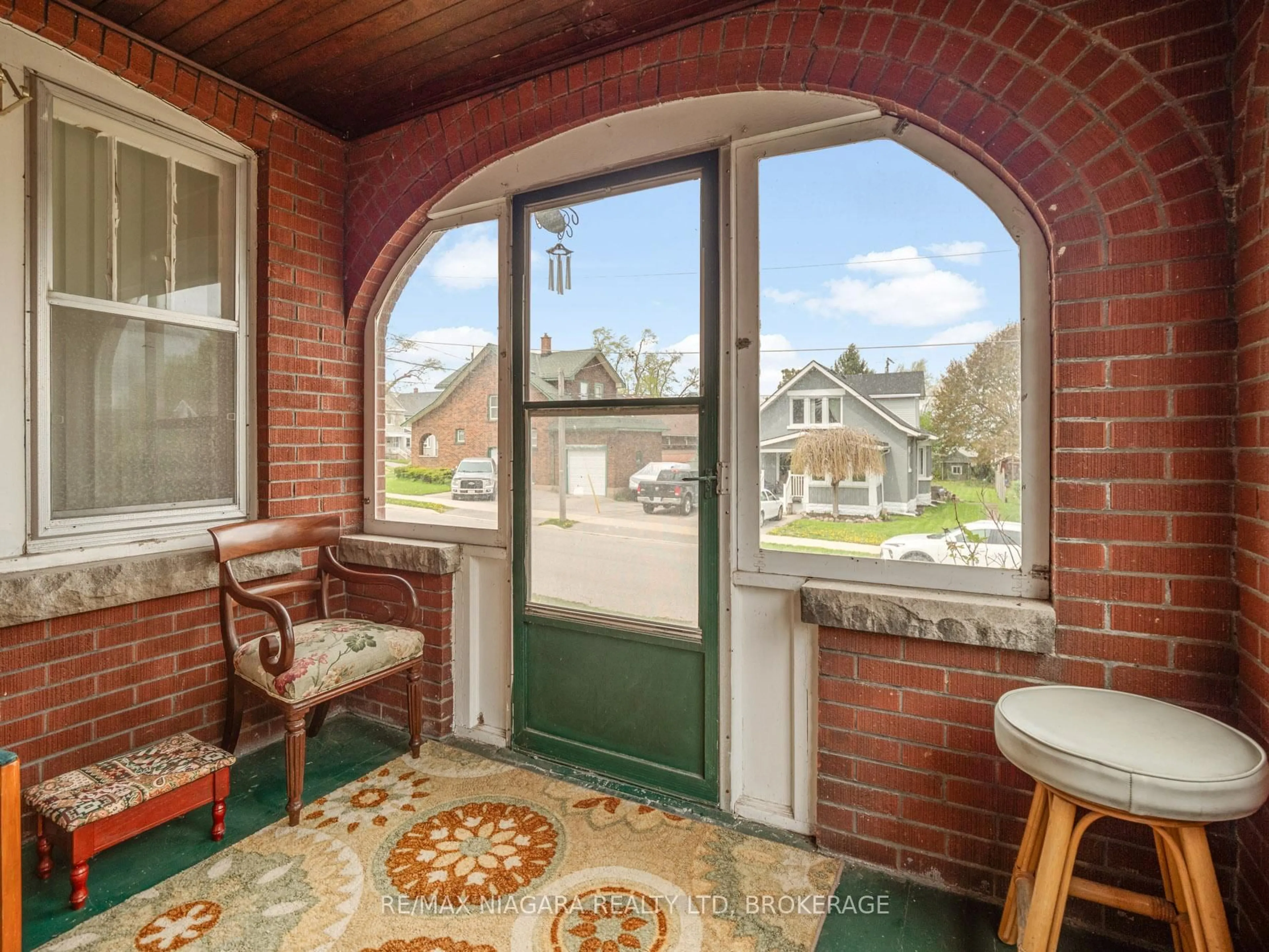 Unknown for 37 Highland Ave, Fort Erie Ontario L2A 2X6