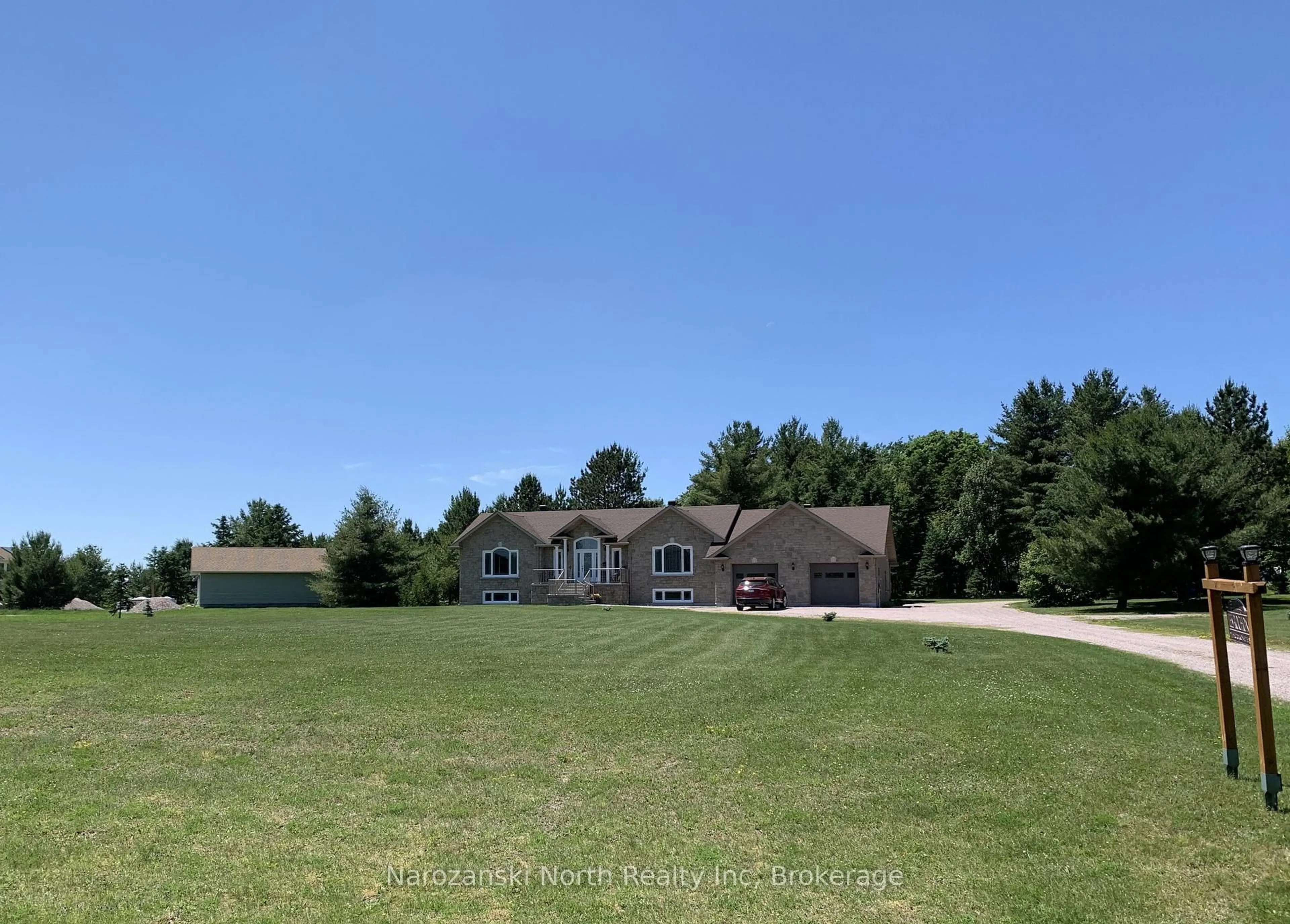 A pic from outside/outdoor area/front of a property/back of a property/a pic from drone, unknown for 148 607 Highway, French River Ontario P0M 1A0
