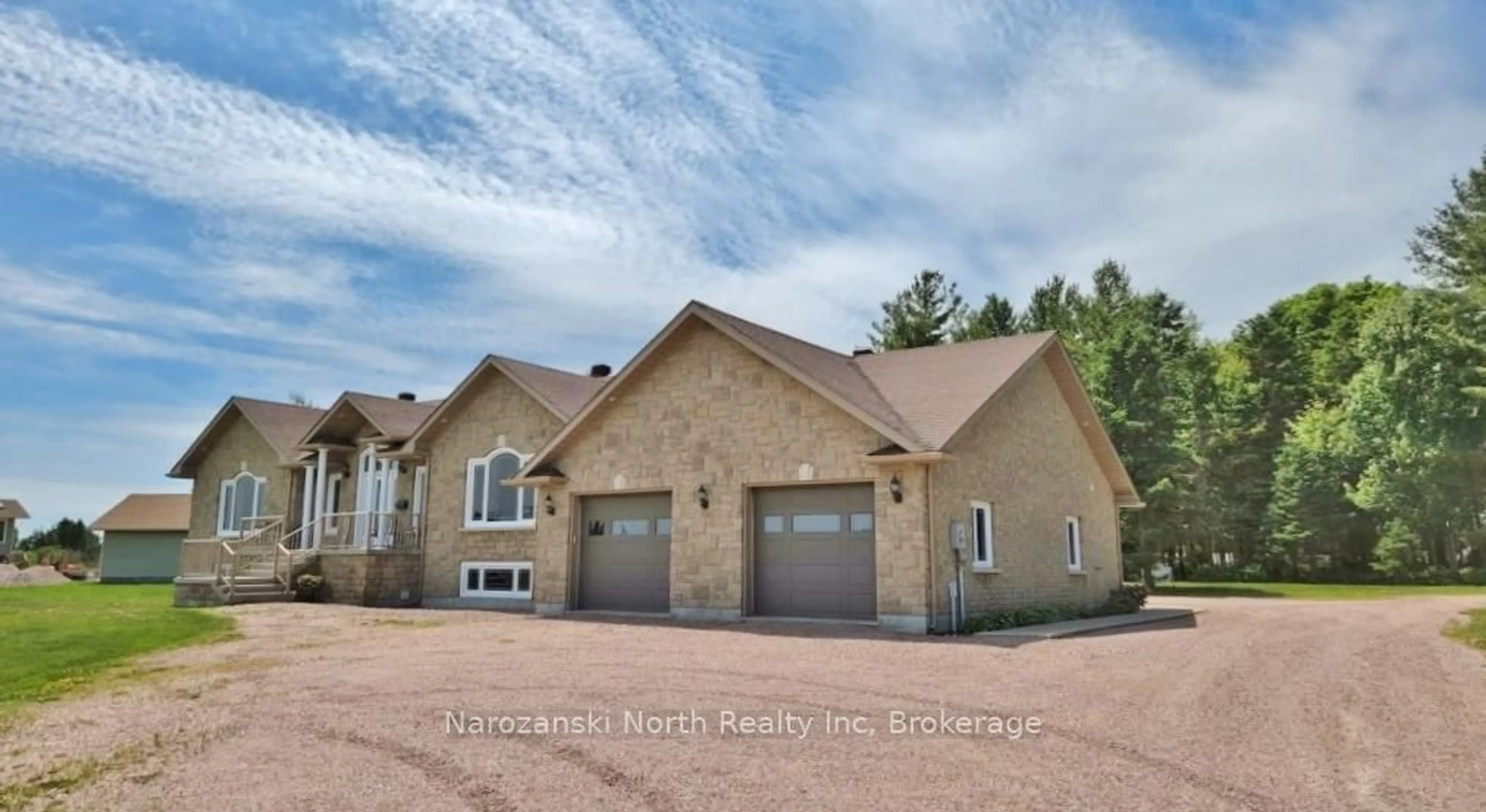 Home with brick exterior material, unknown for 148 607 Highway, French River Ontario P0M 1A0