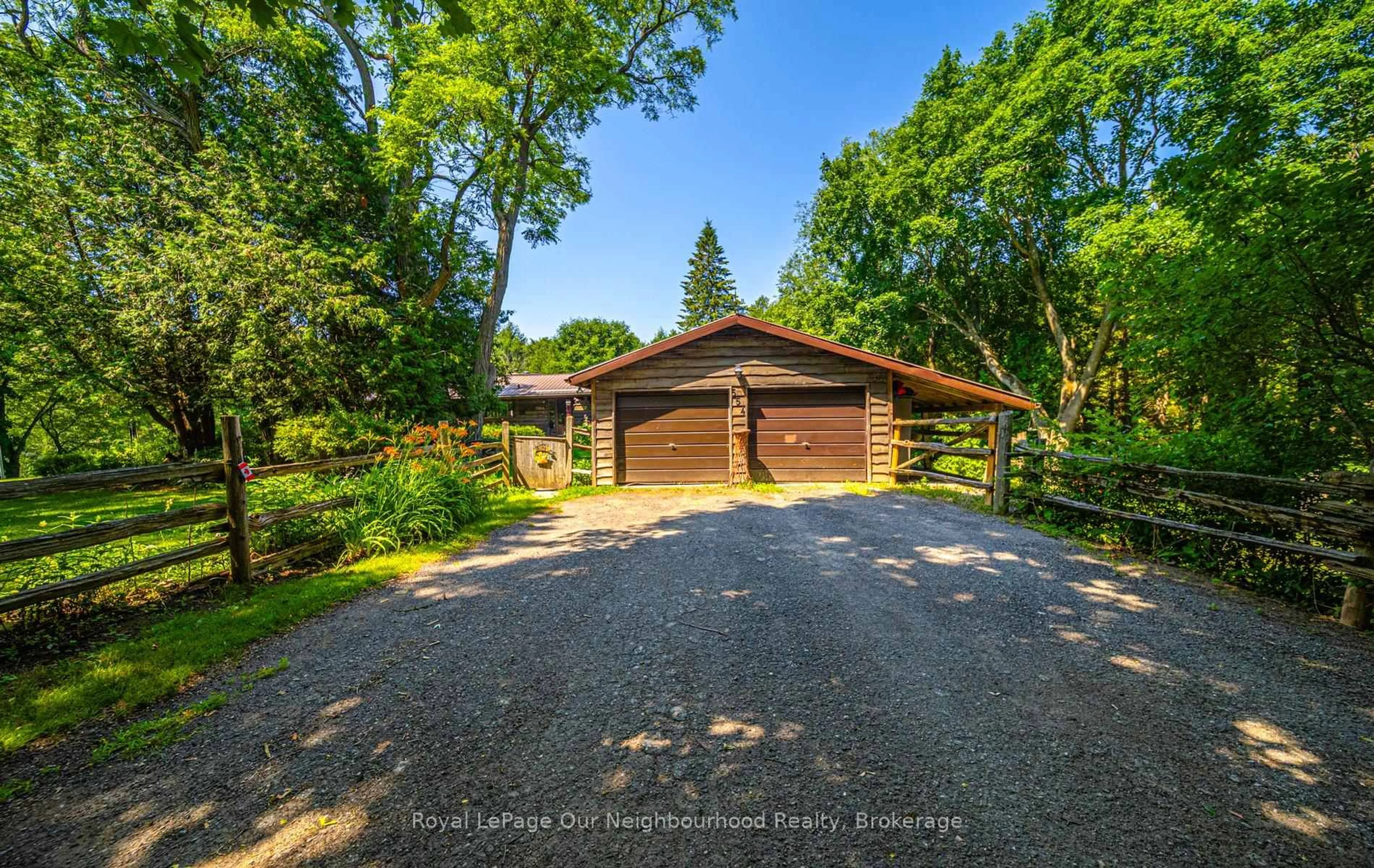 A pic from outside/outdoor area/front of a property/back of a property/a pic from drone, unknown for 554 Clouston Rd, Alnwick/Haldimand Ontario K0K 2G0