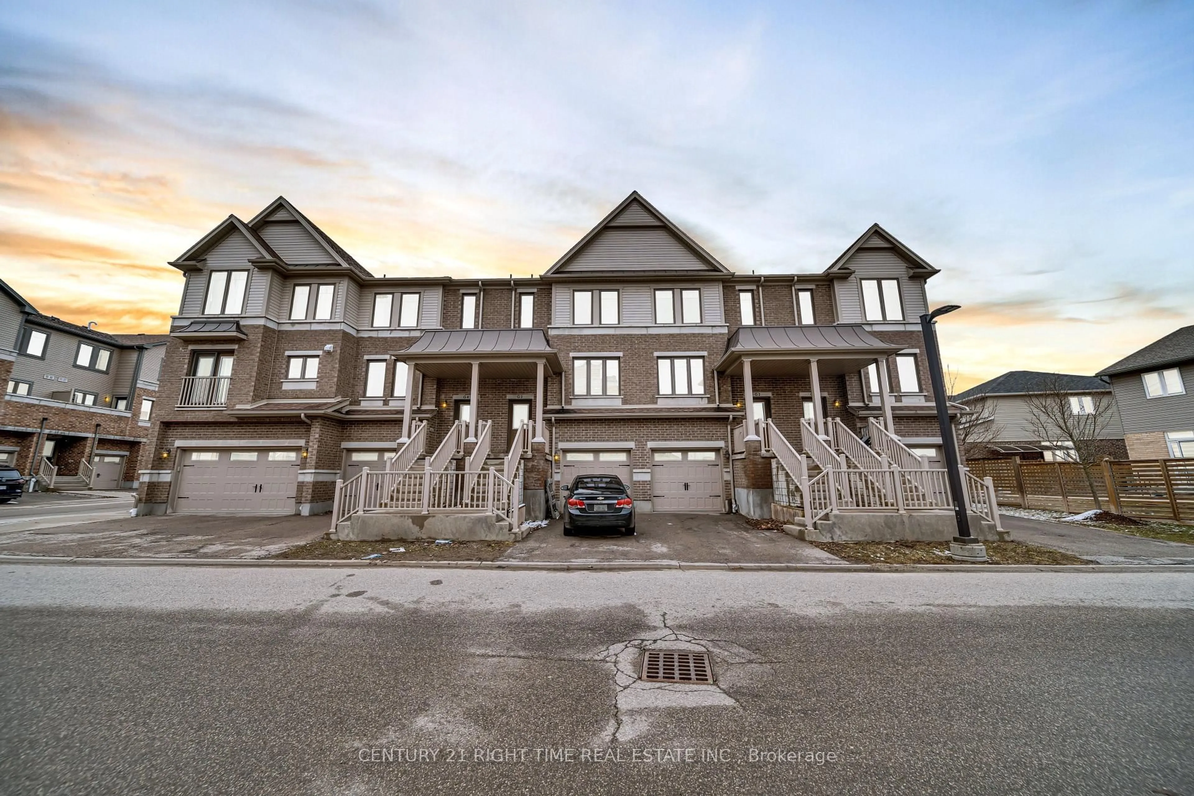 A pic from outside/outdoor area/front of a property/back of a property/a pic from drone, street for 70 Willowrun Dr #G2, Kitchener Ontario N2A 0J3