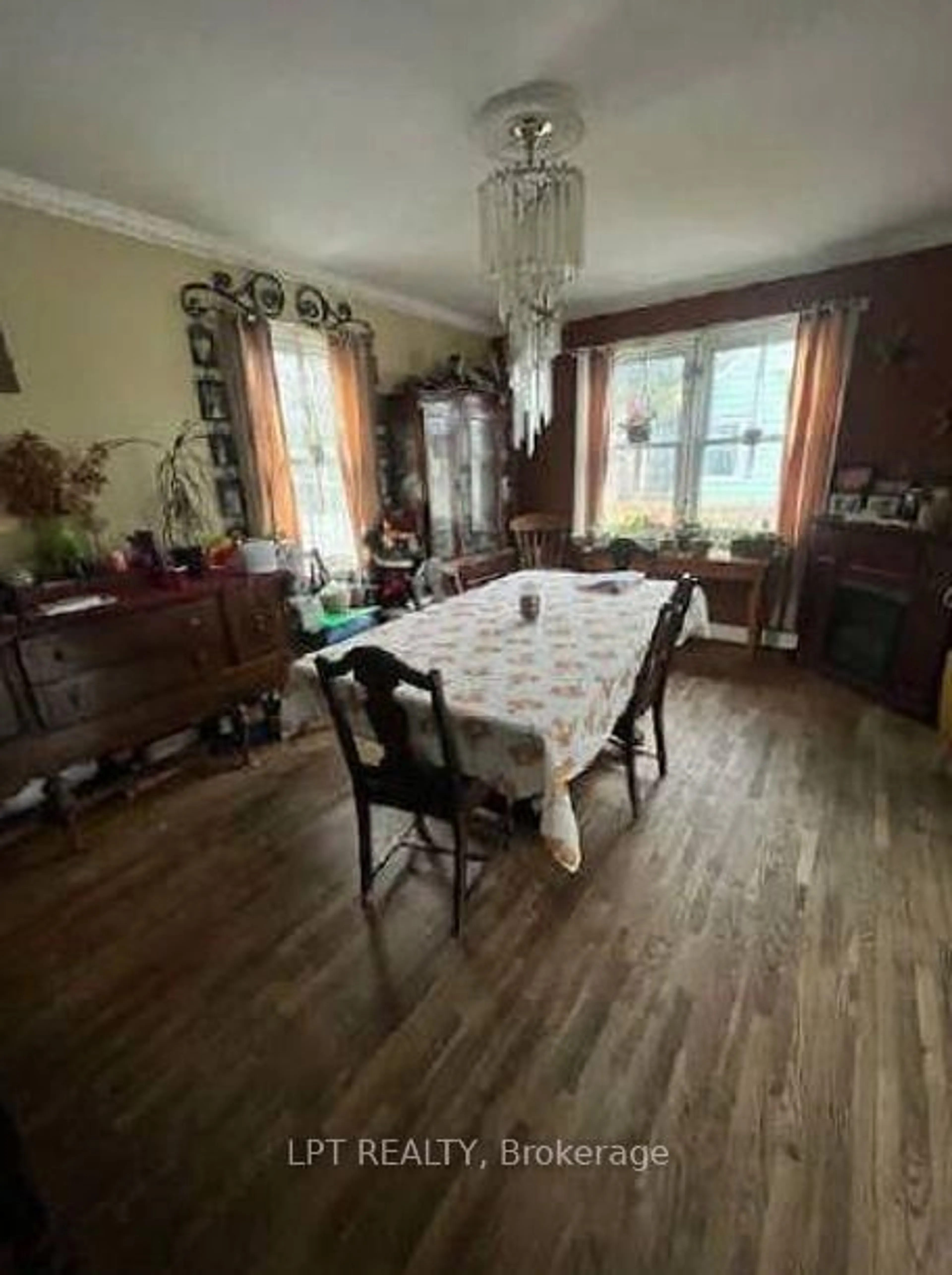 Dining room, unknown for 538 SIDNEY St, Belleville Ontario K8P 4A2