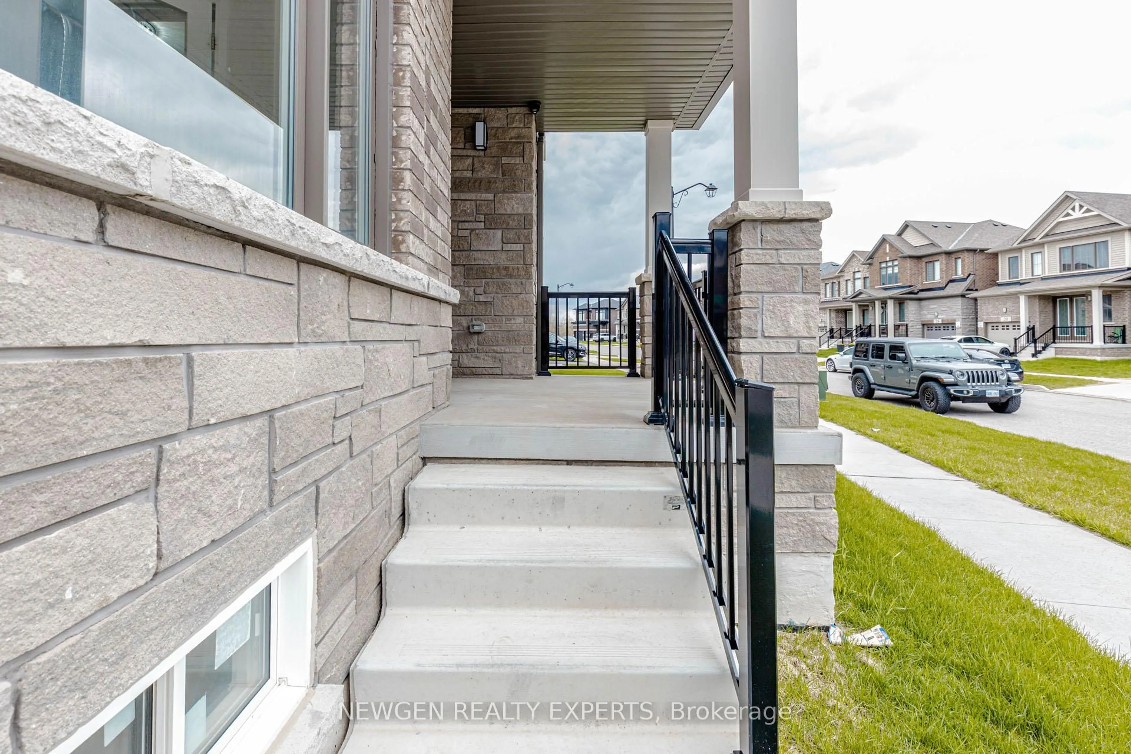 Unknown for 405 Newman Dr, Cambridge Ontario N1R 5S3