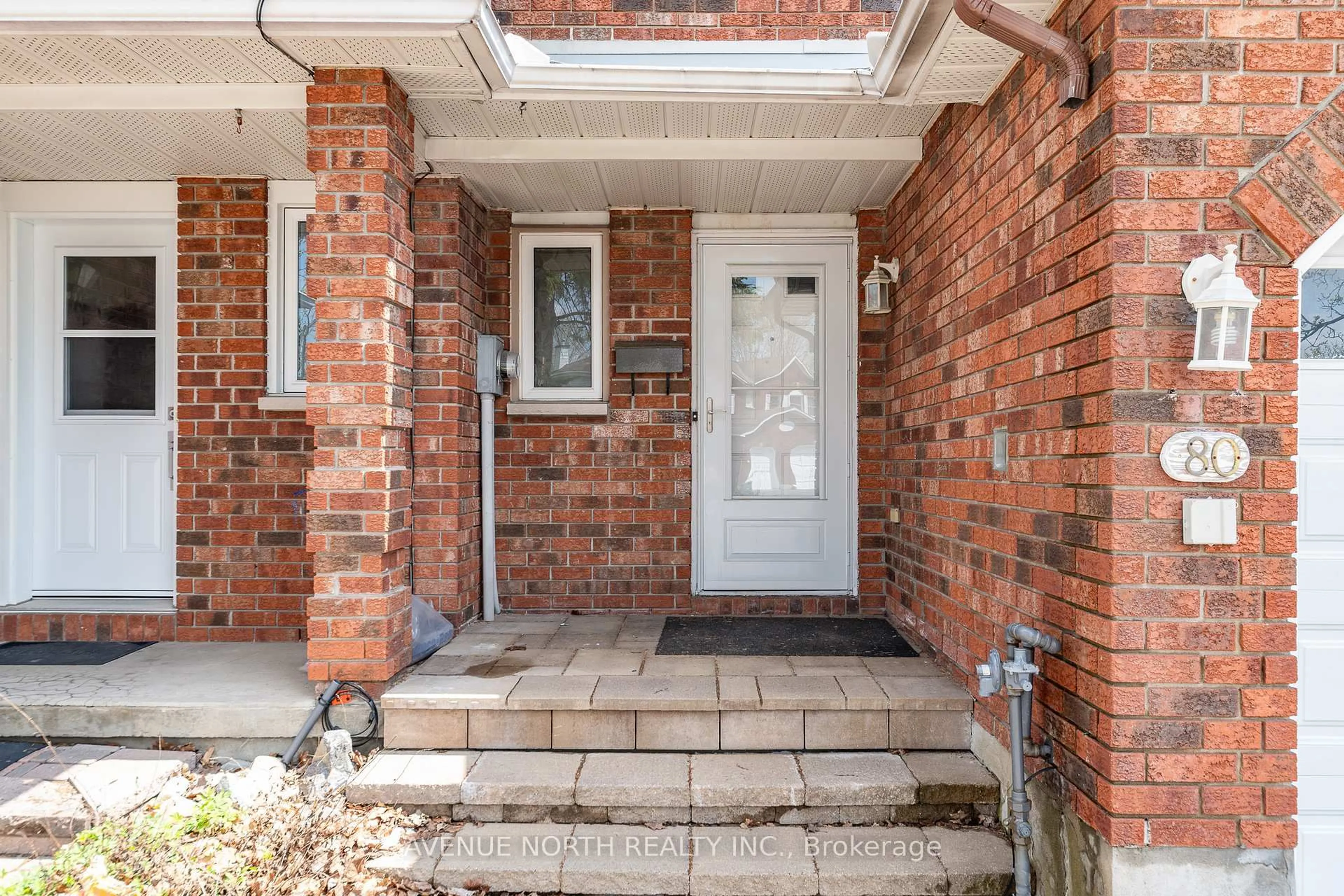 Unknown for 80 WOODBURY Cres, Ottawa Ontario K1G 5E1