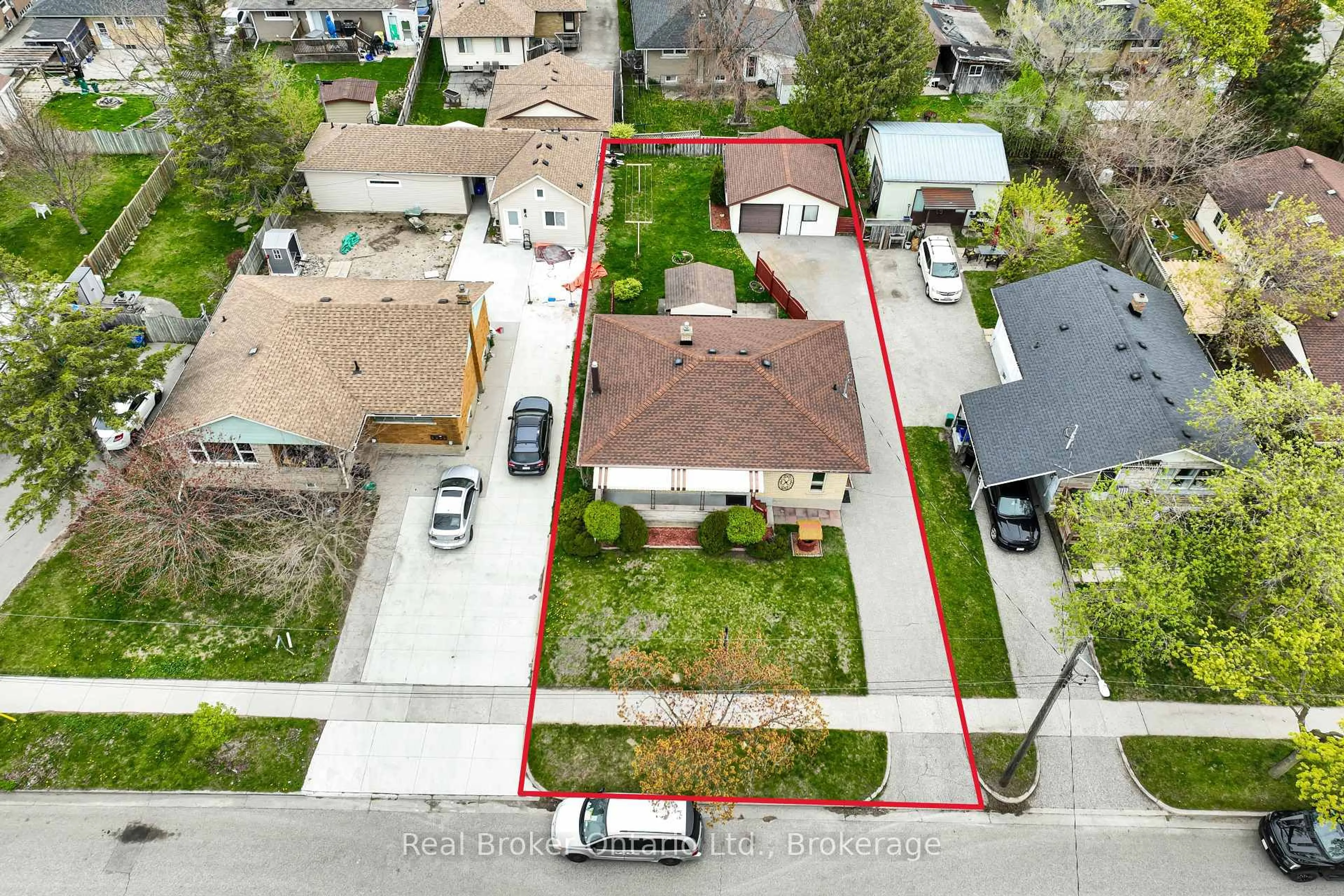 A pic from outside/outdoor area/front of a property/back of a property/a pic from drone, street for 144 Byron Ave, Kitchener Ontario N2C 1Z8