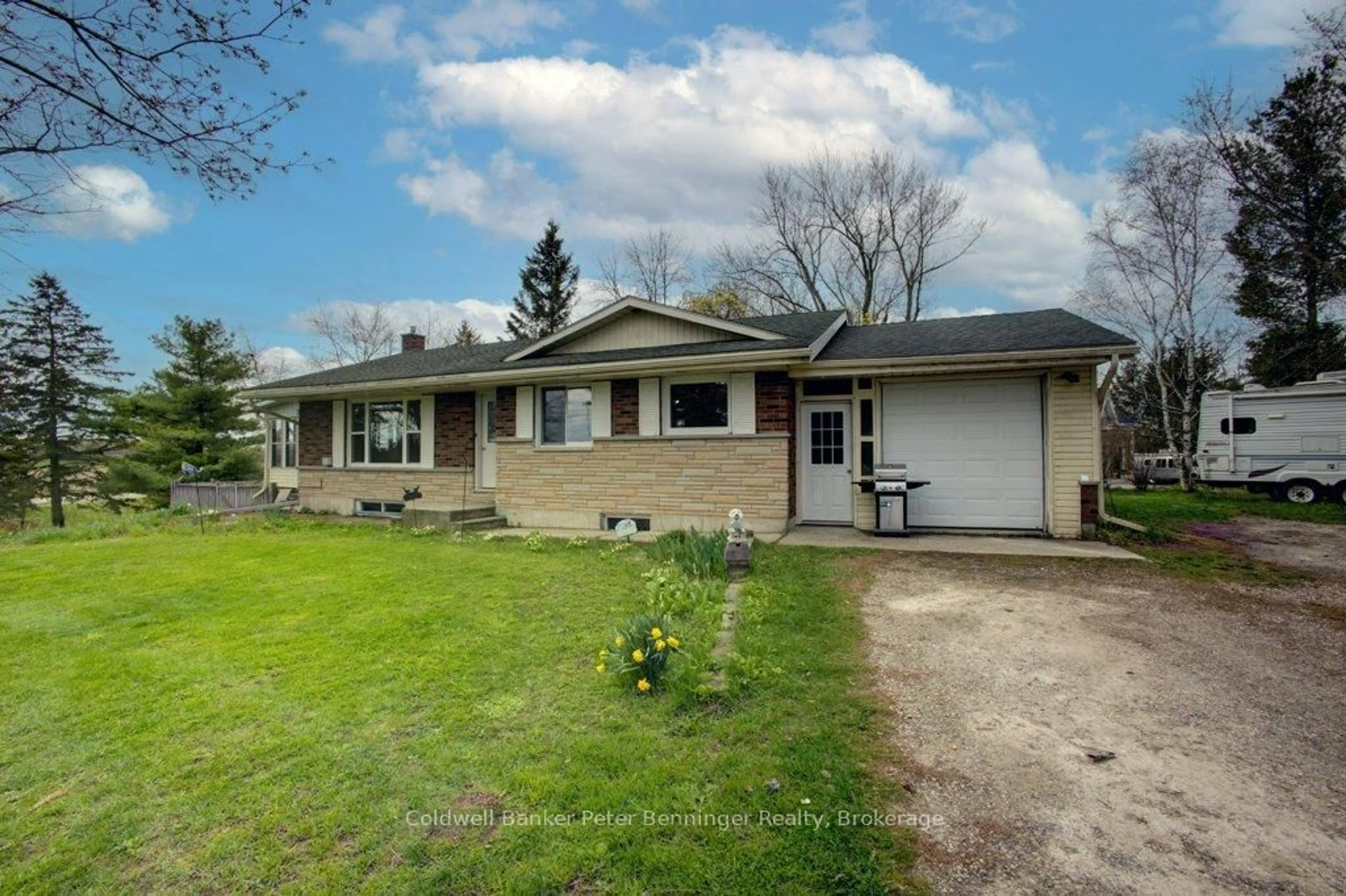A pic from outside/outdoor area/front of a property/back of a property/a pic from drone, street for 253 2nd Concession, Arran-Elderslie Ontario N0H 1L0