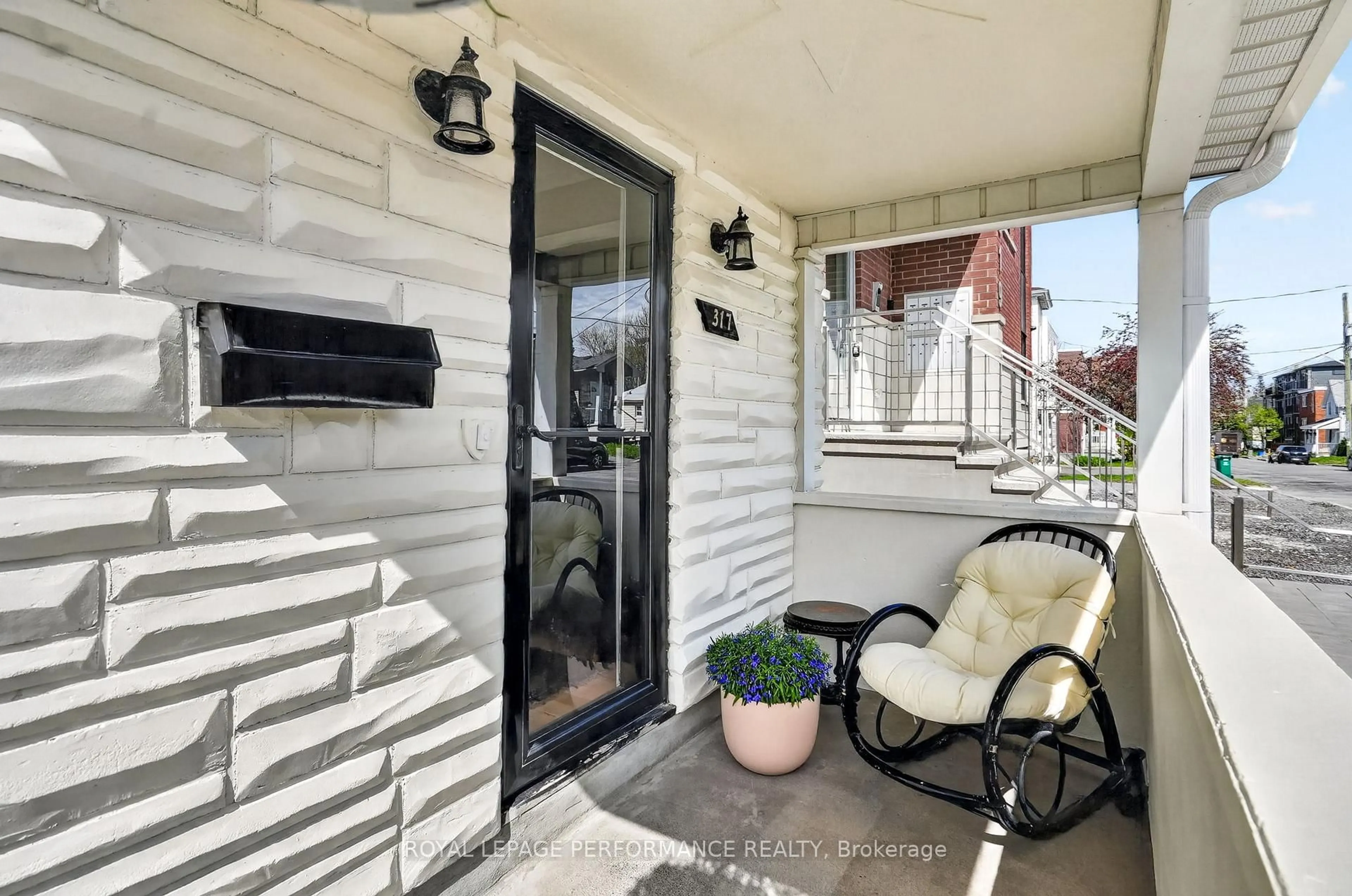 Patio, street for 317 Shakespeare St, Ottawa Ontario K1L 5M1