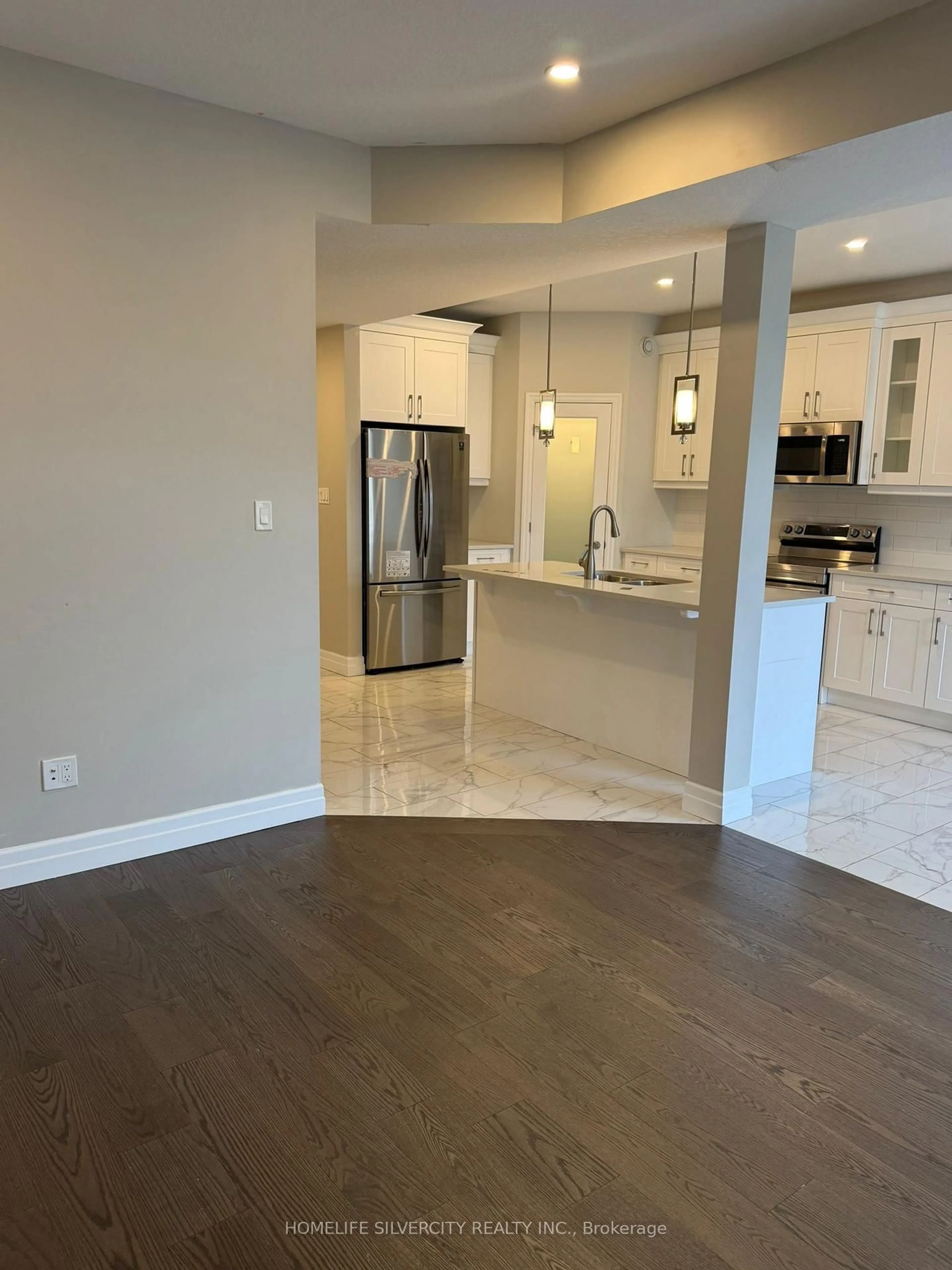 Open concept kitchen, ceramic/tile floor for 724 Freeport St, London North Ontario N6G 0R3