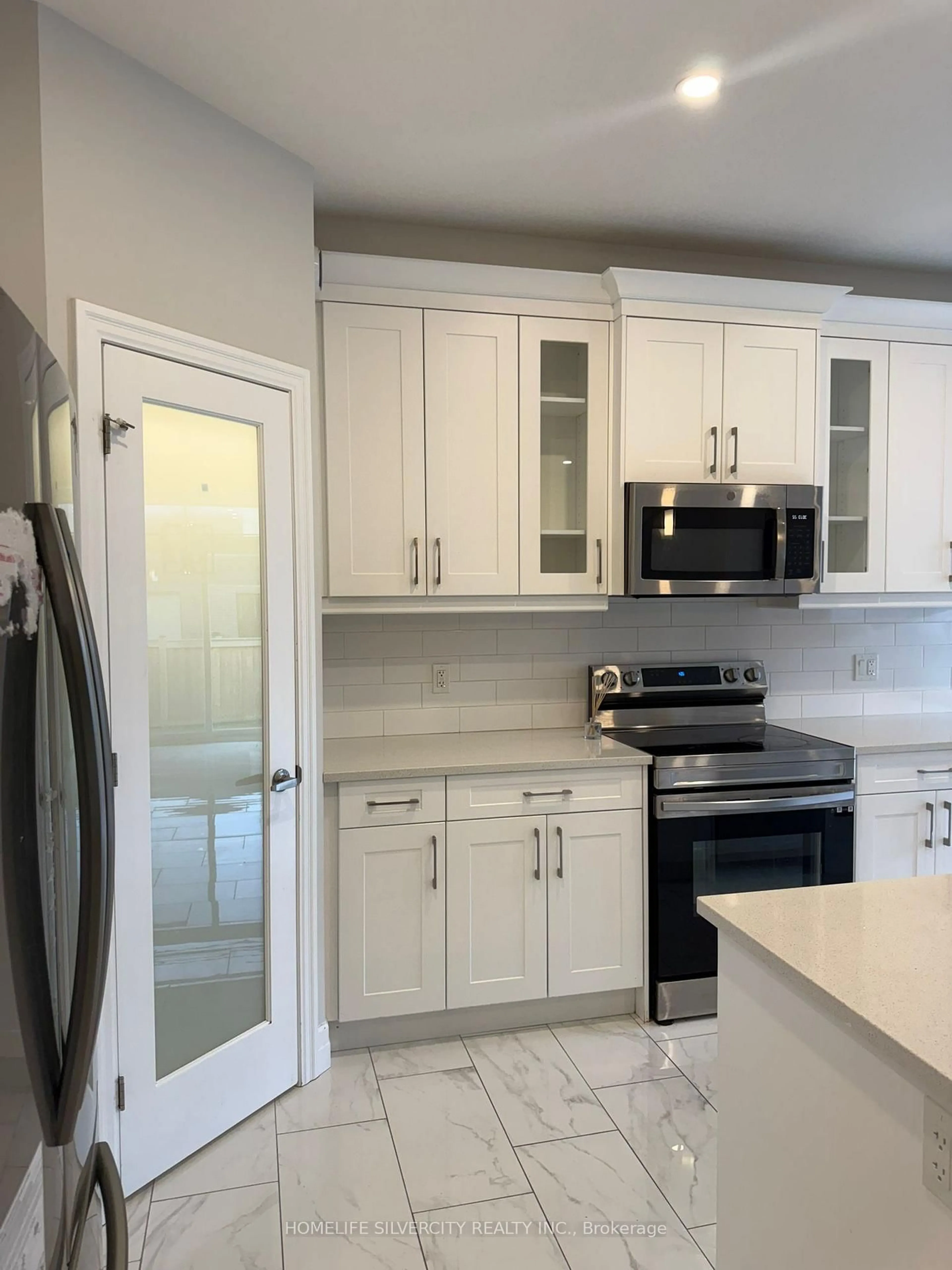 Unknown for 724 Freeport St, London North Ontario N6G 0R3