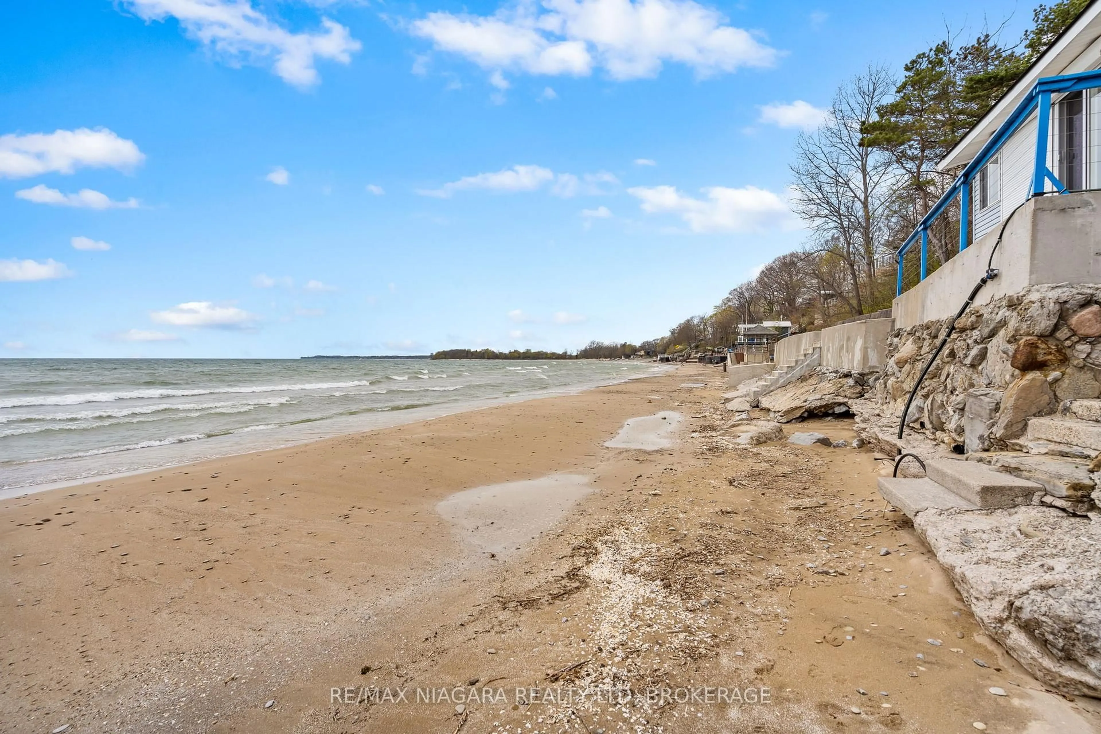 Blurry image for 10419 Lakeshore Rd, Wainfleet Ontario L3K 5V4